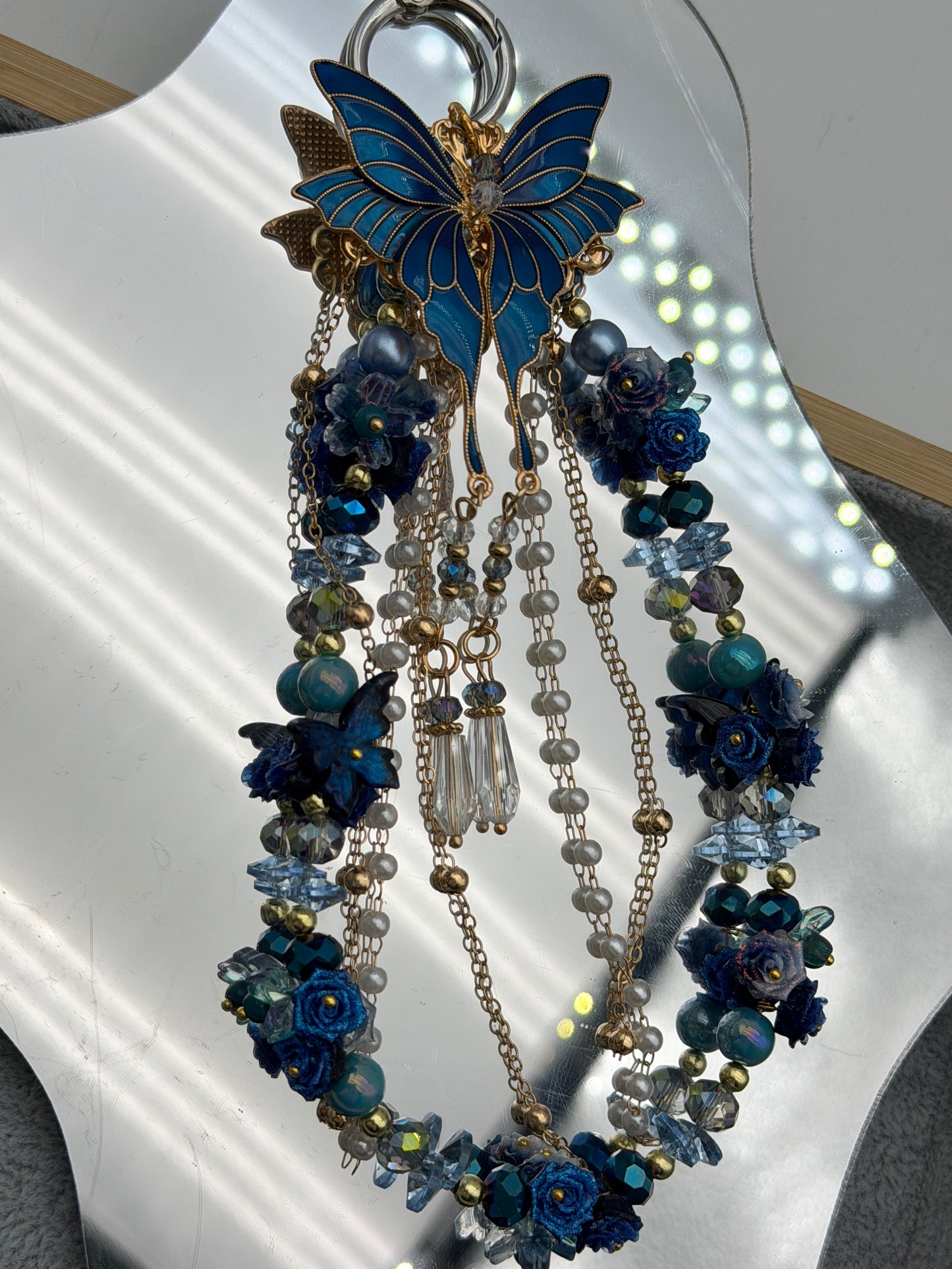 1.16 PHONE CHAIN MIX BEADS