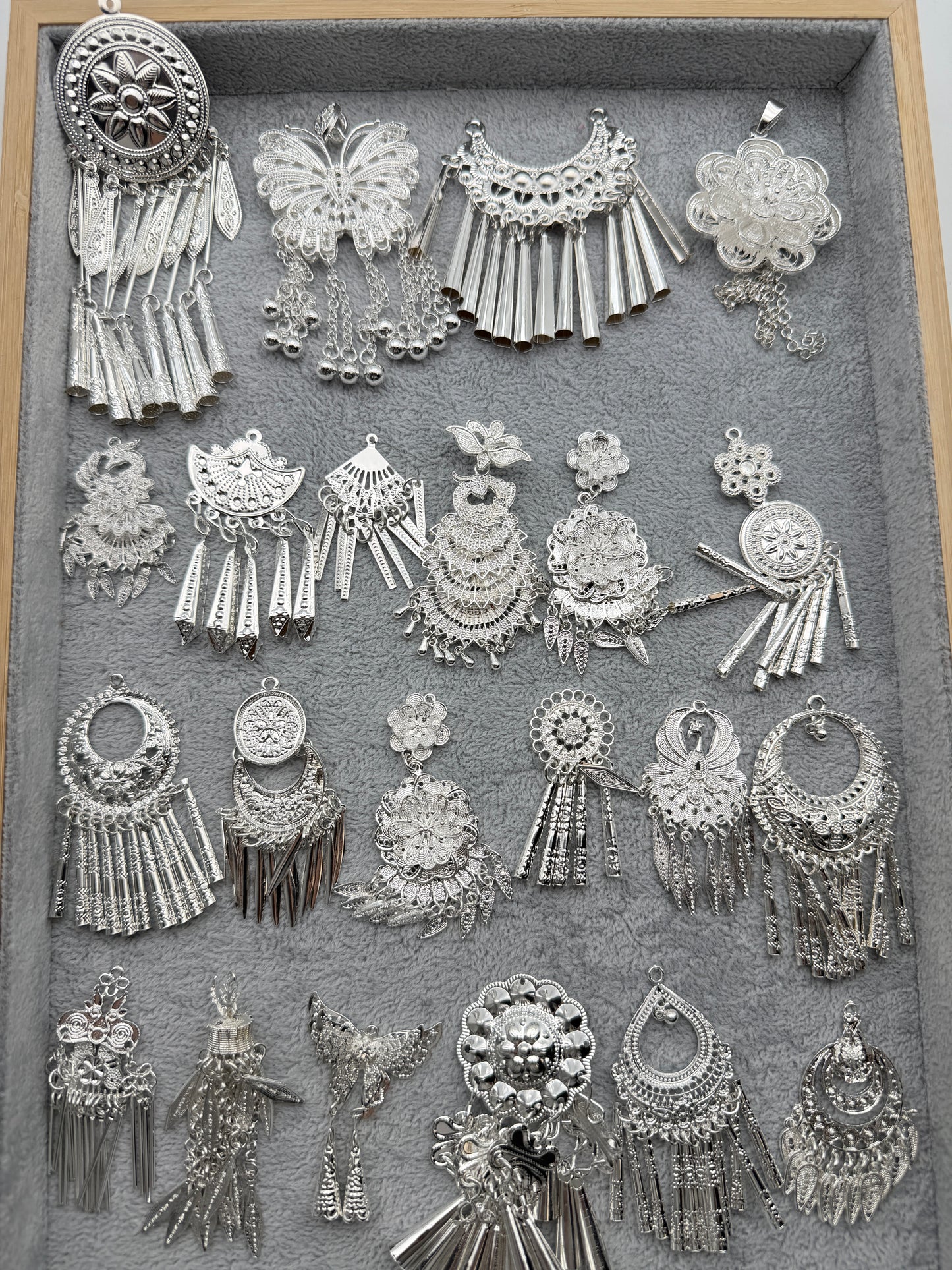 silver dangle jelwery mix