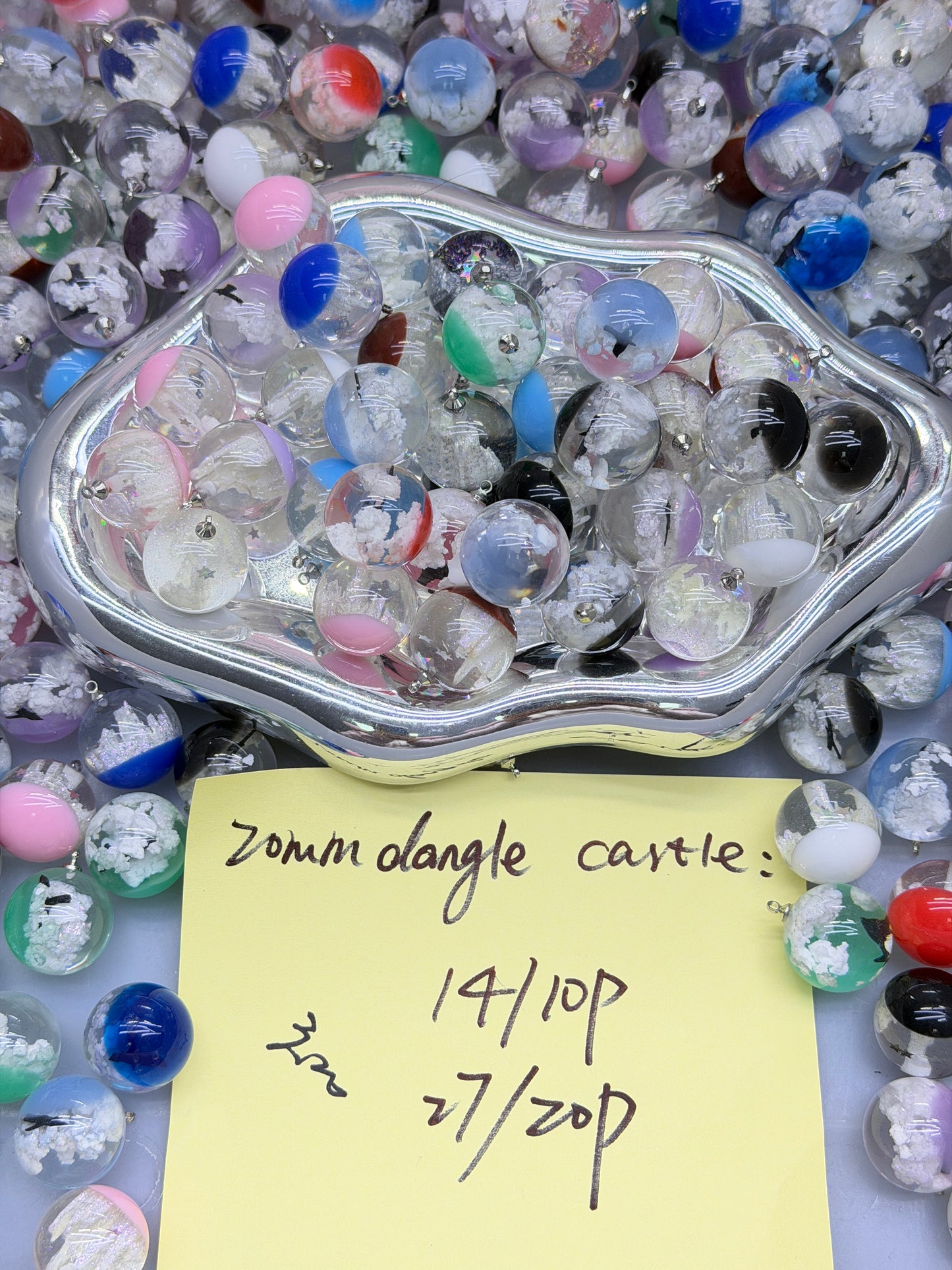 3.20 NEW-20mm dangle castle