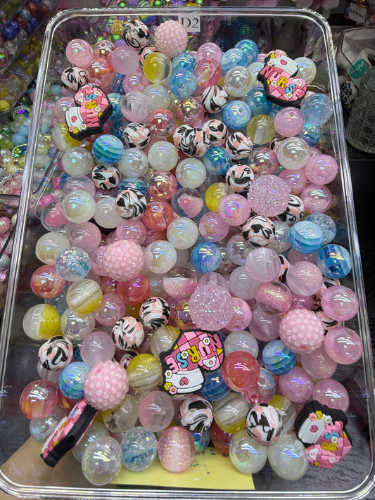 4.3 FOCAL MIX BEADS: D2(heart of a nurse)