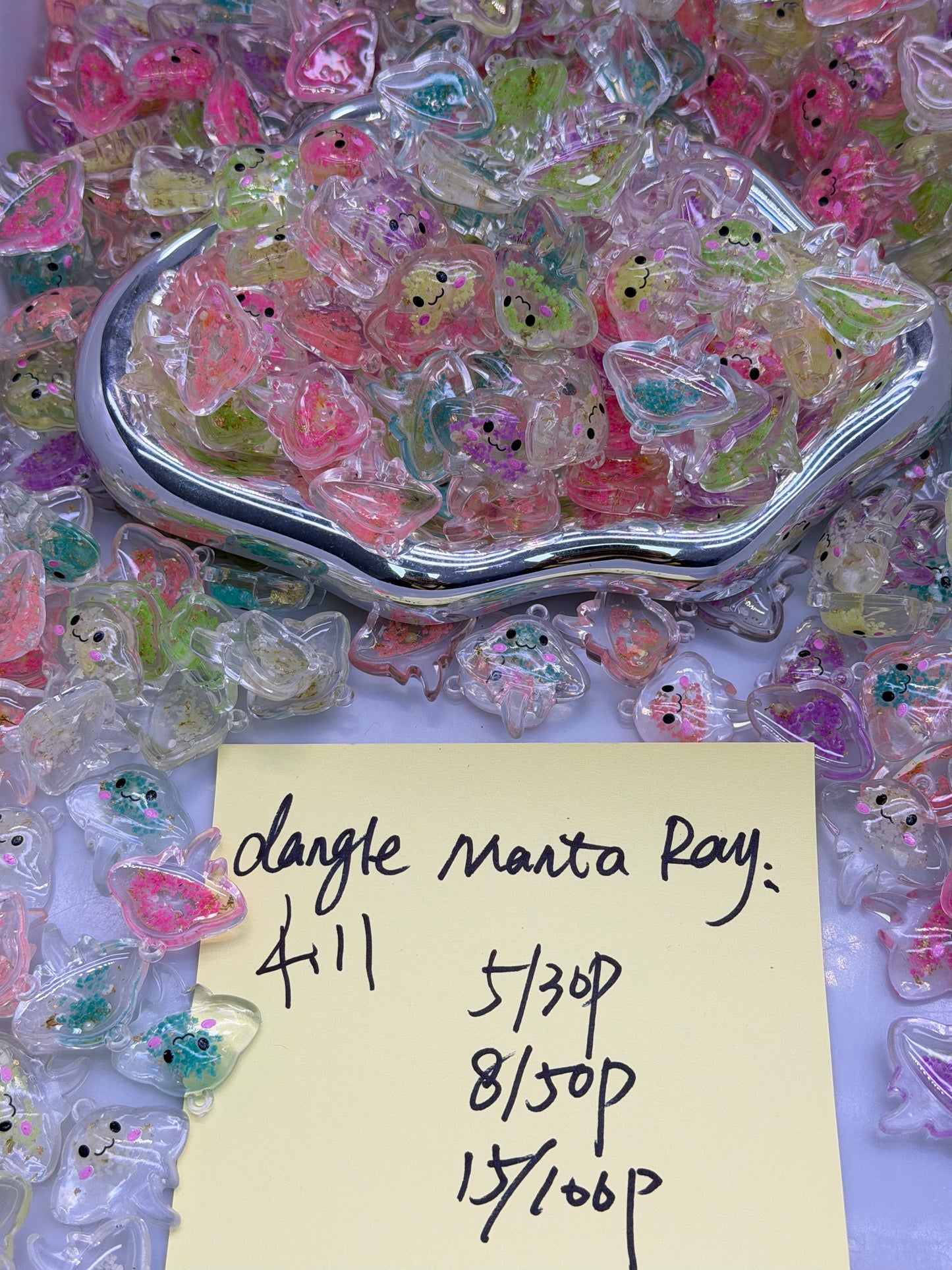 4.11 NEW-dangle manta ra y