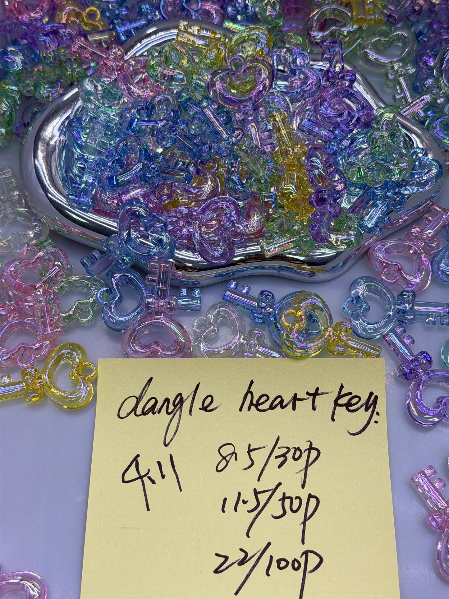4.11 NEW-dangle heart key