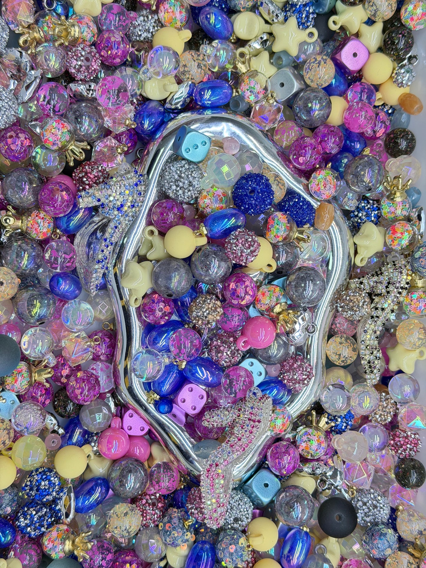4.11 CAR HANGER MIX BEADS:A1