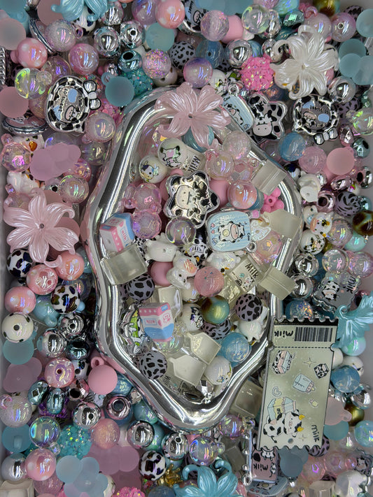 4.18 CAR HANGER MIX BEADS:T1(10%off only on Saturday)