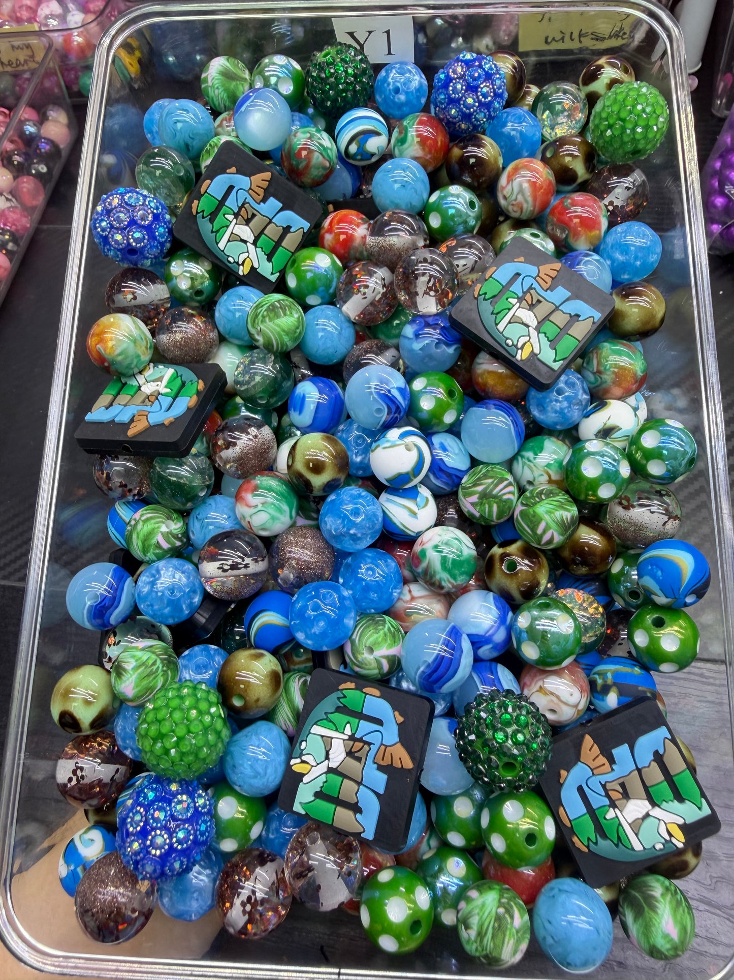 4.24 FOCAL MIX BEADS: Y1(Lake days)