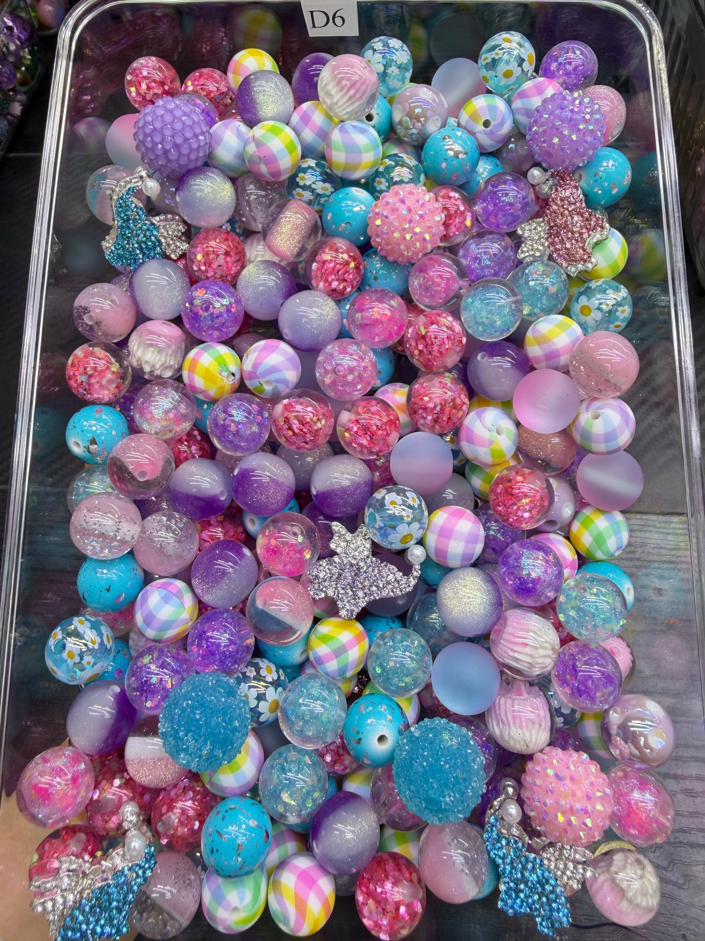 5.9 FANCY MIX BEADS:D6(elephant in paradise)