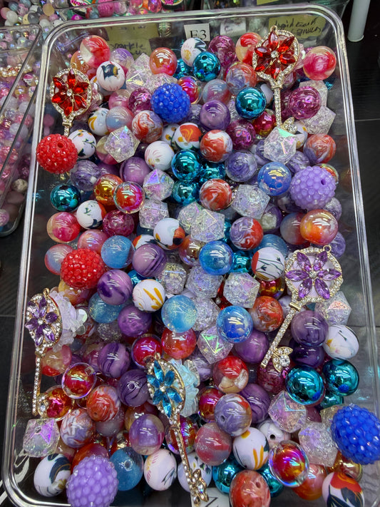 5.13 FANCY MIX BEADS:E3(keys to my heart)