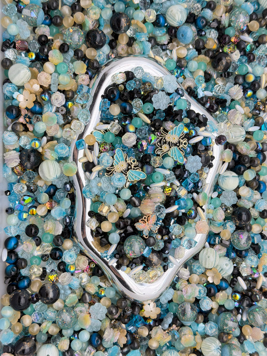 5.24 PHONE CHAIN MIX BEADS:Q