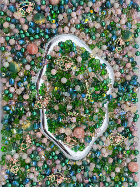 5.24 PHONE CHAIN MIX BEADS:B5