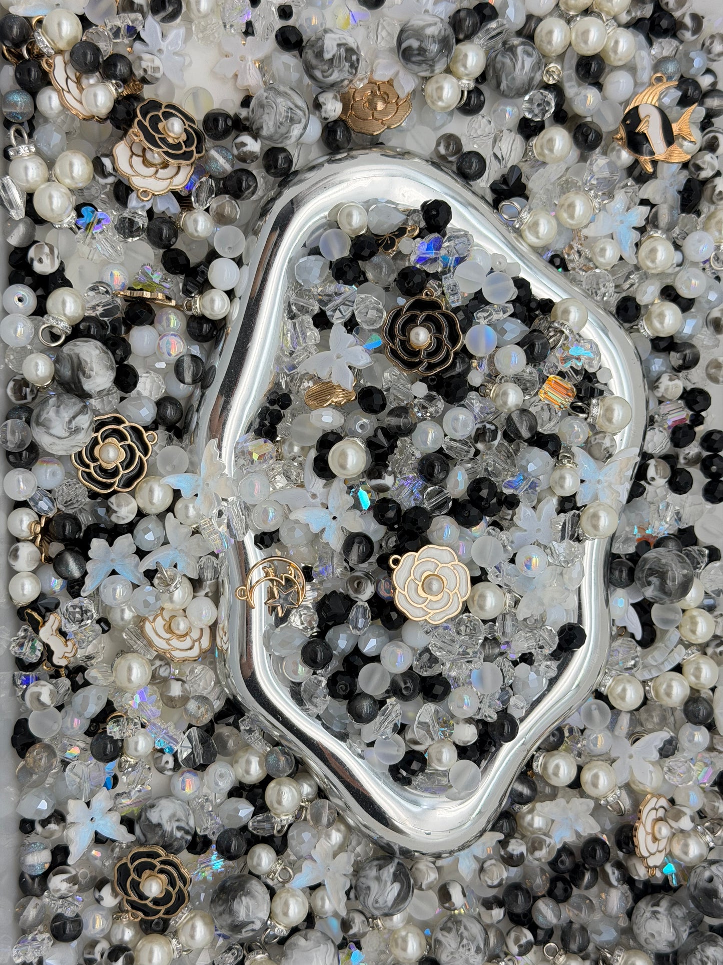 5.28 PHONE CHAIN MIX BEADS:E3