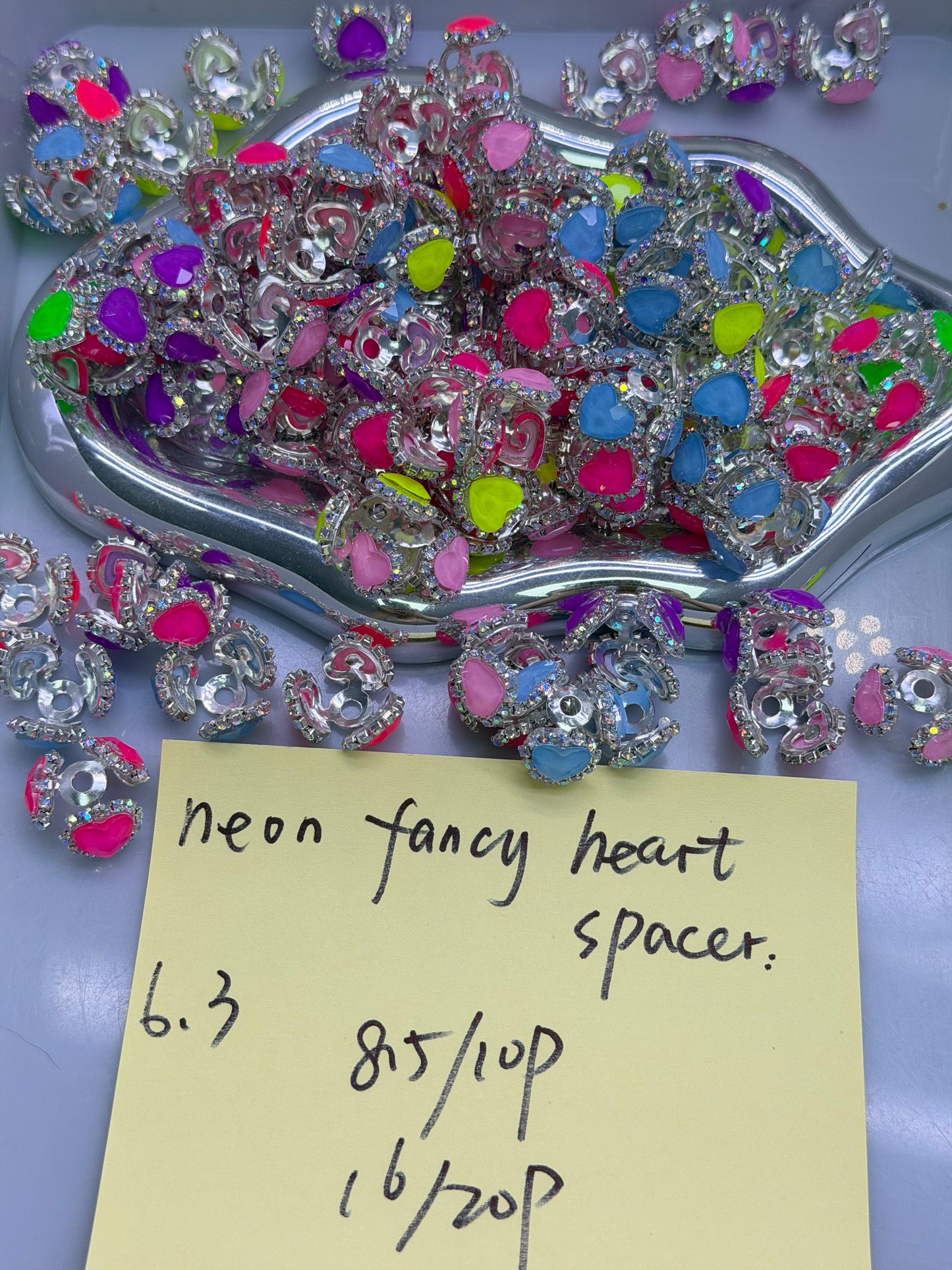 6.3 NEW-neon fancy heart spacer