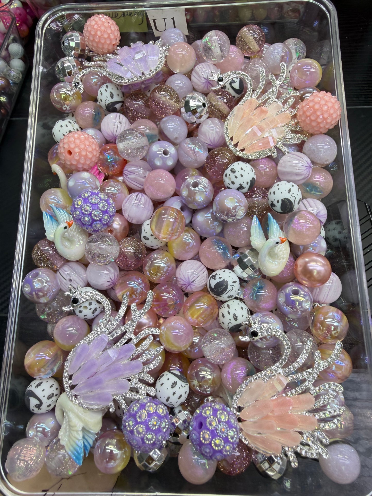 6.3 FANCY MIX BEADS:U1（swan lake）