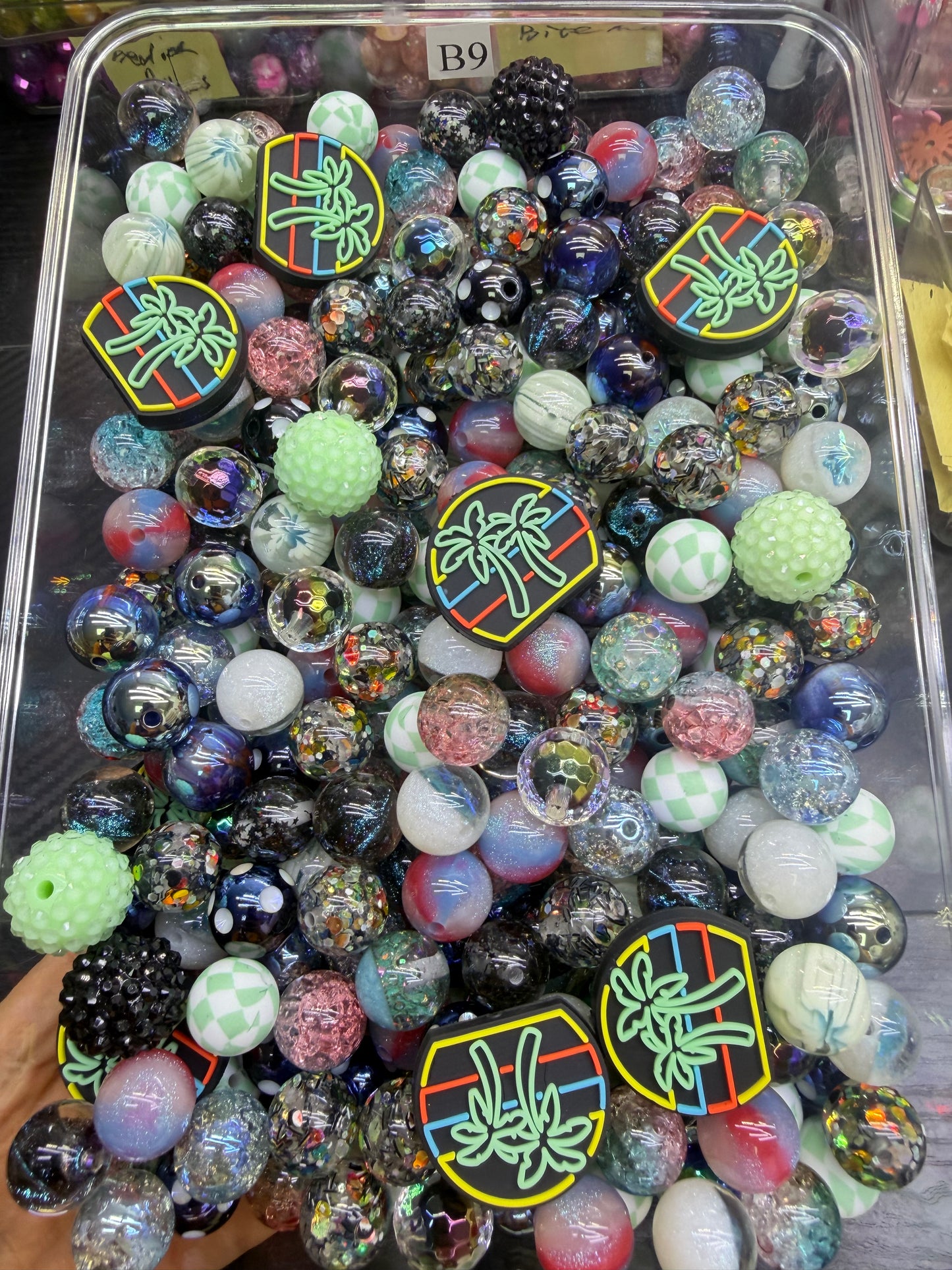 6.5 FOCAL MIX BEADS:B9（palm star）
