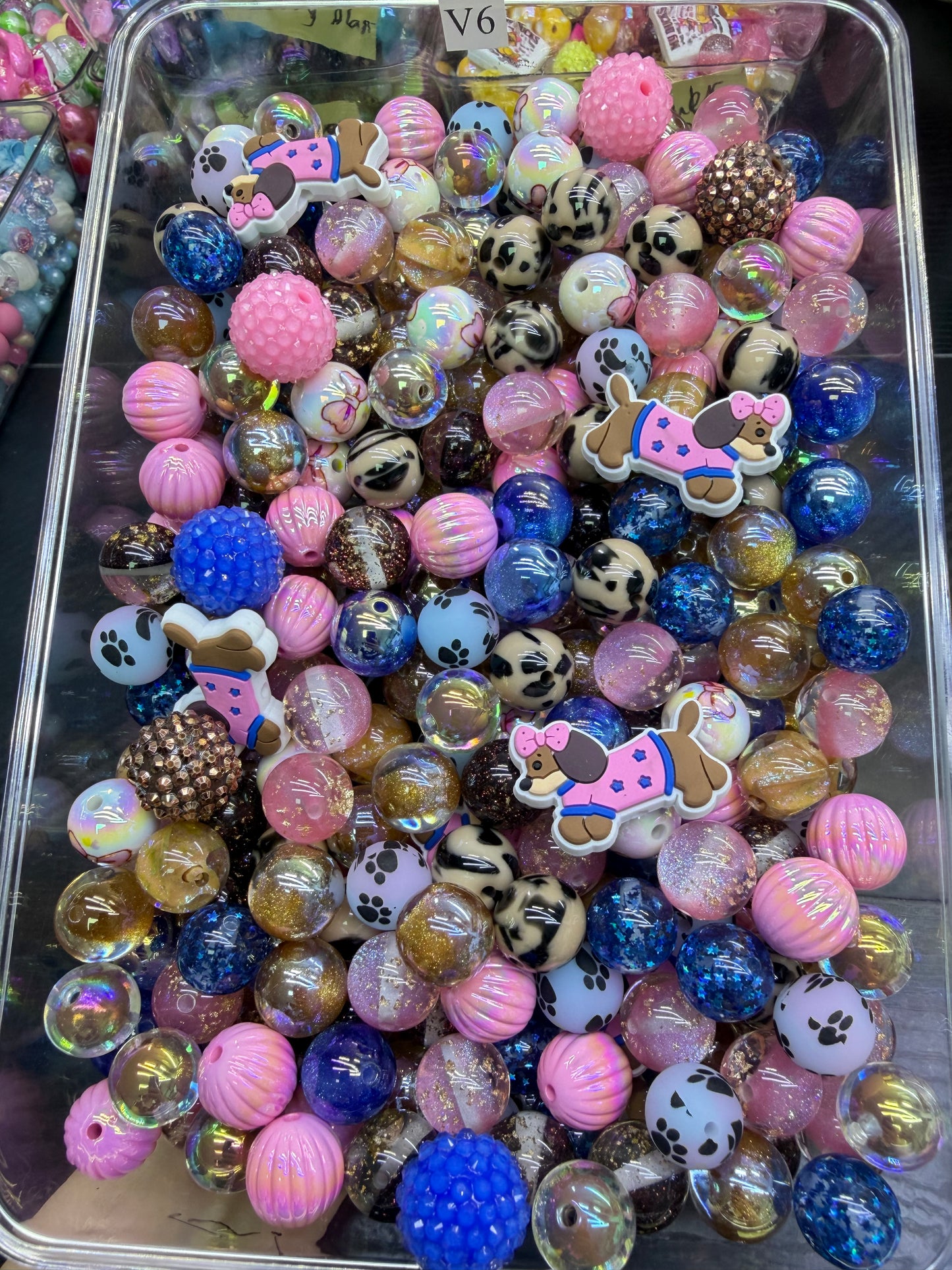 6.6 FOCAL MIX BEADS:V6（delightful doxie）