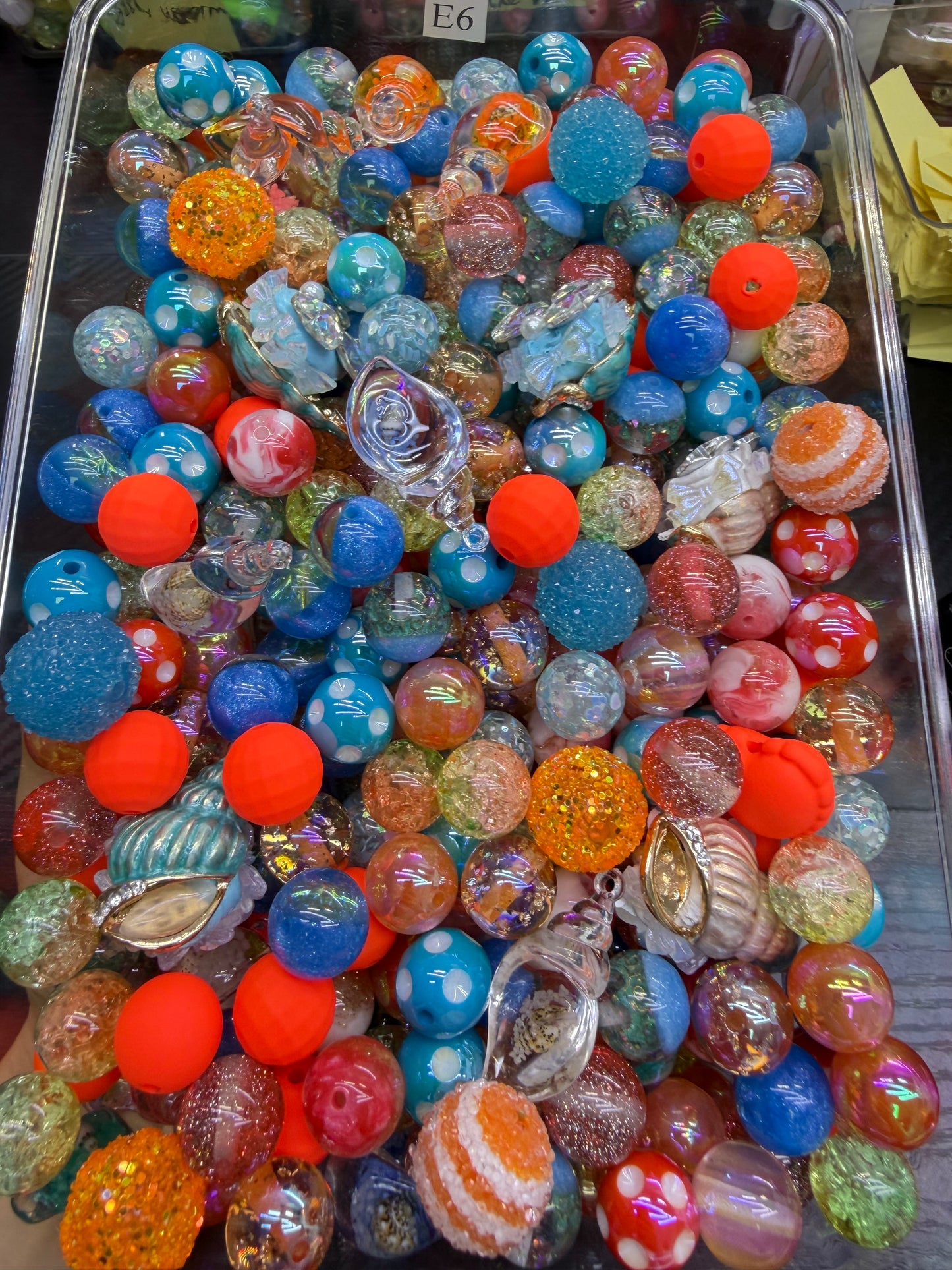6.10 FANCY MIX BEADS:E6(clown by the sea shore)