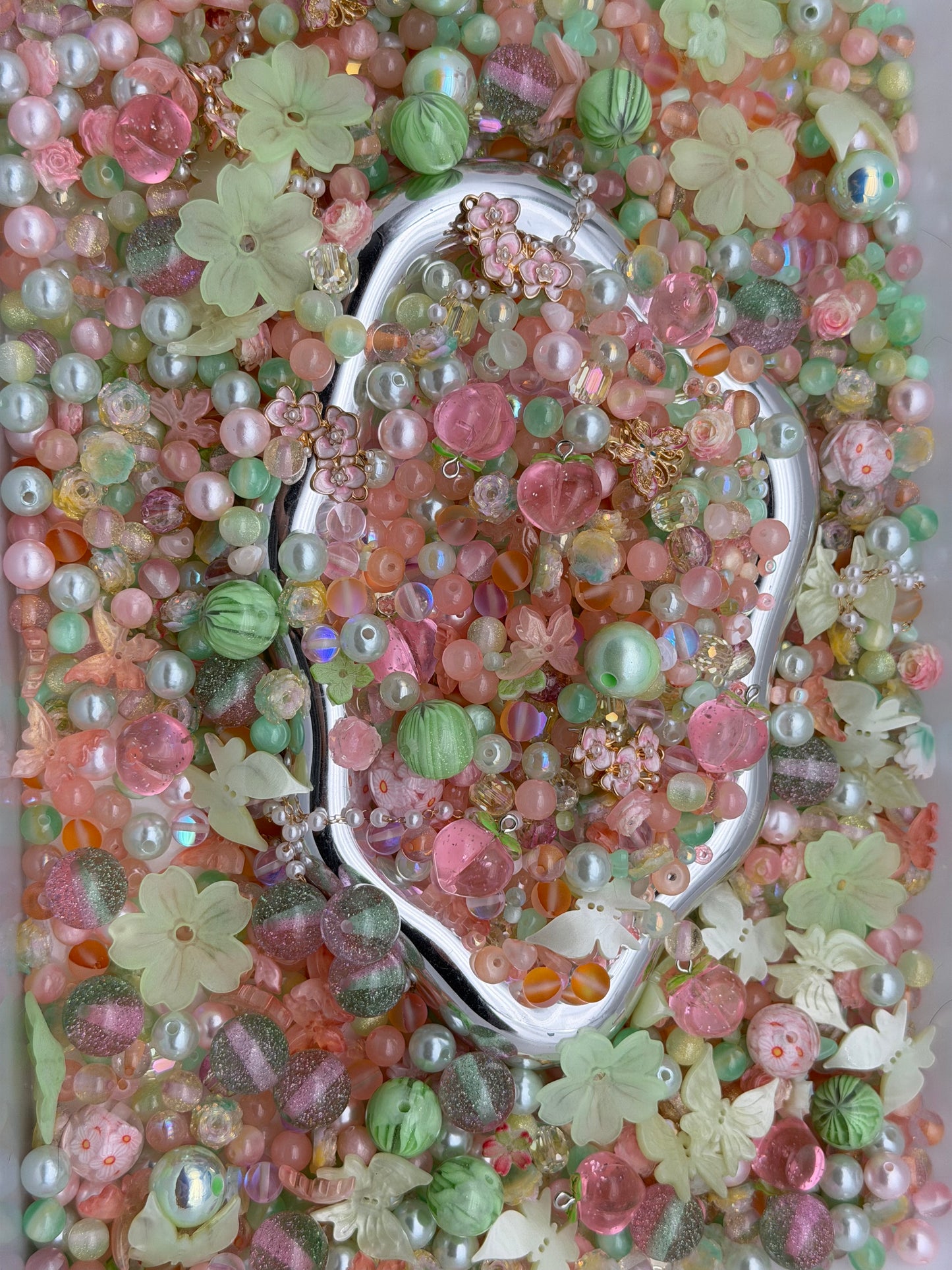 6.11 PHONE CHAIN MIX BEADS:C6