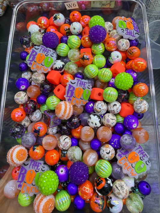 6.28 FOCAL MIX BEADS:W6(the boo crew)