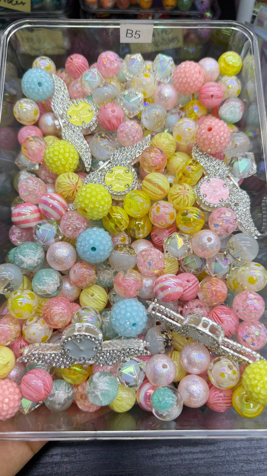 7.1 FANCY MIX BEADS: B5(precious flying tine)