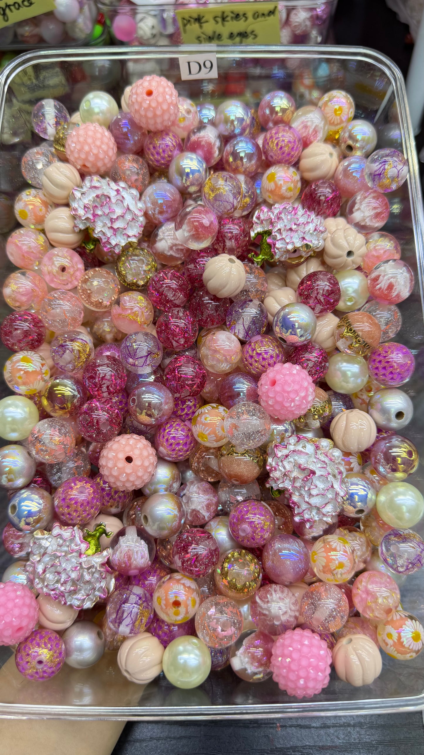 7.2 FANCY MIX BEADS: D9(pearls and petals)