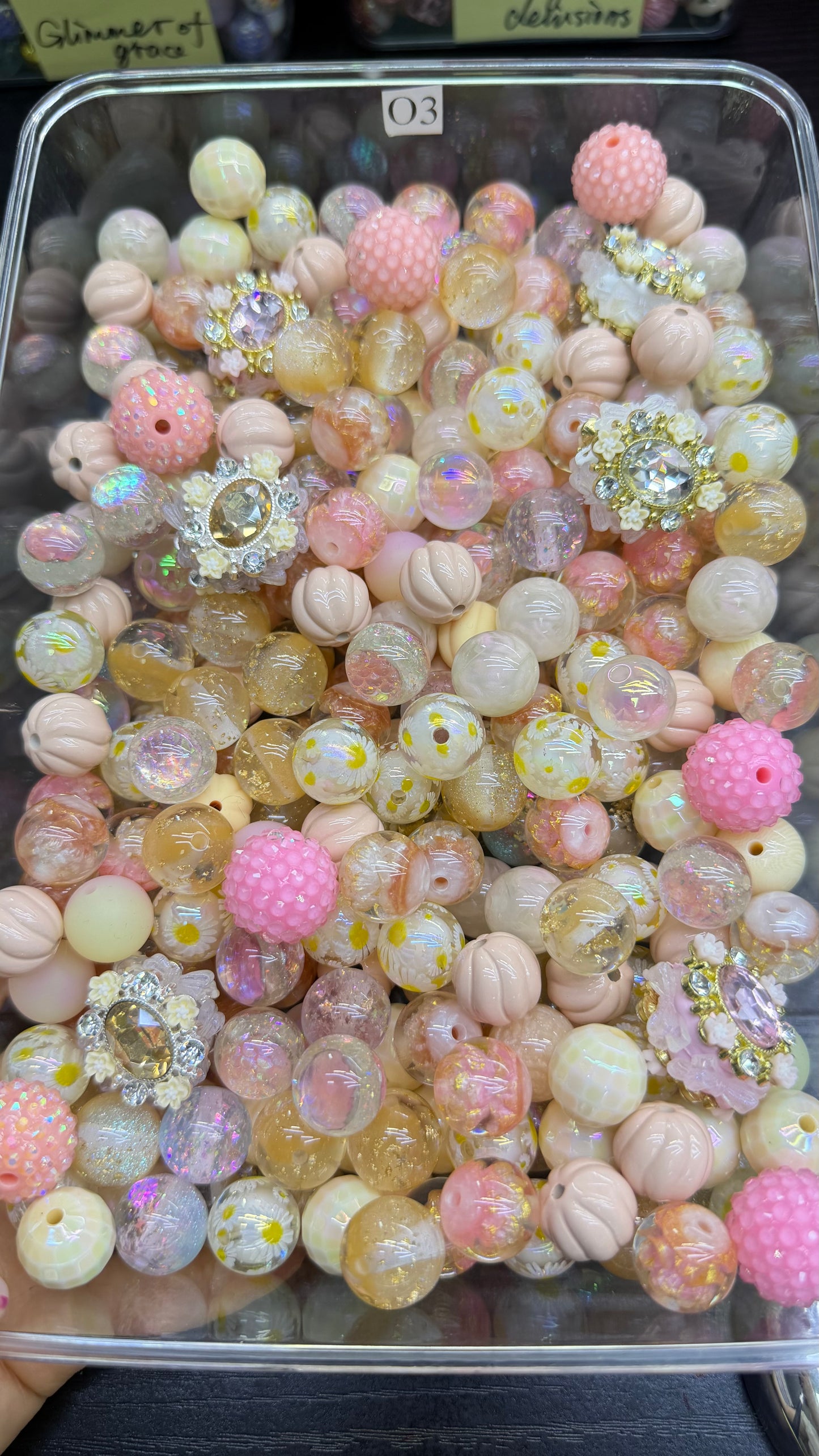 7.3 FANCY MIX BEADS:O3（Royal princess）