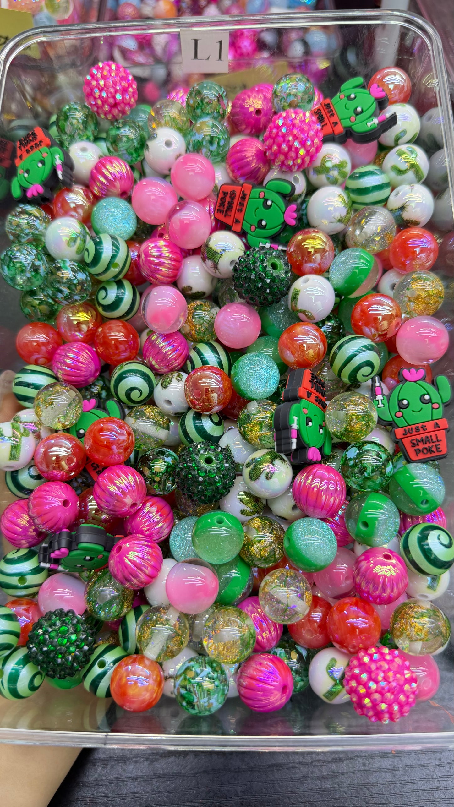 7.4 FOCAL MIX BEADS: L1(a litter pickly)