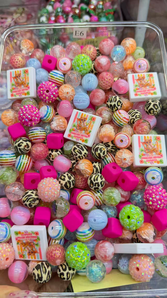 7.4 FOCAL MIX BEADS: E6(sassy cheetah)