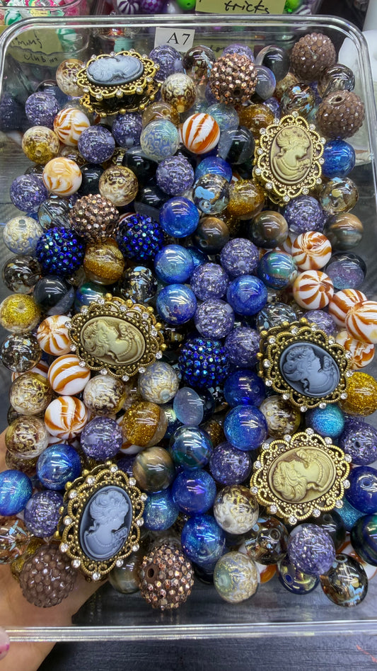 7.8 FANCY MIX BEADS:A7(victorian Dreams)