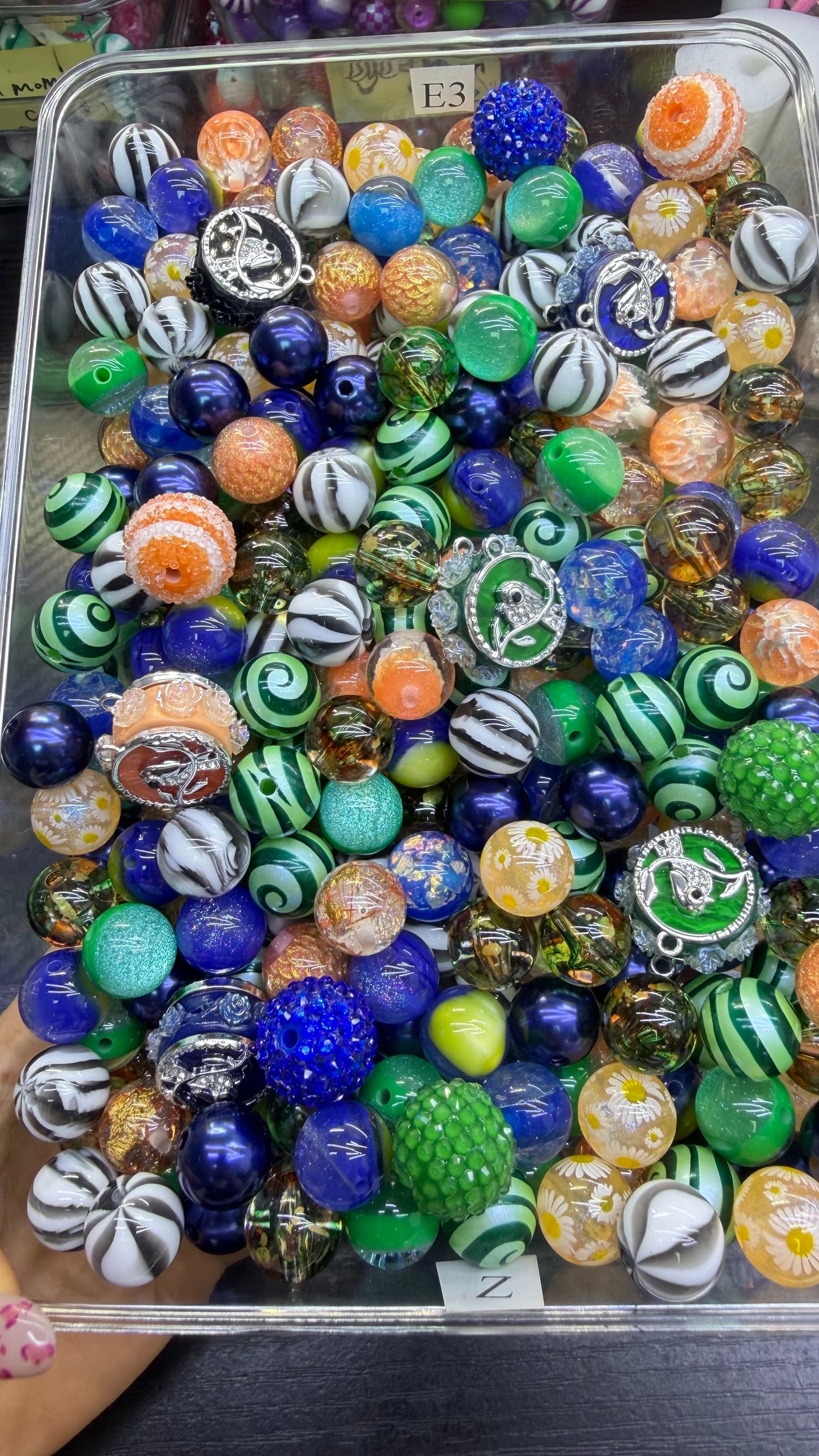 7.8 FANCY MIX BEADS:E3(singing stripes)