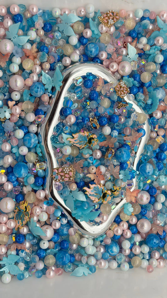 7.12 PHONE CHAIN MIX BEADS: M8