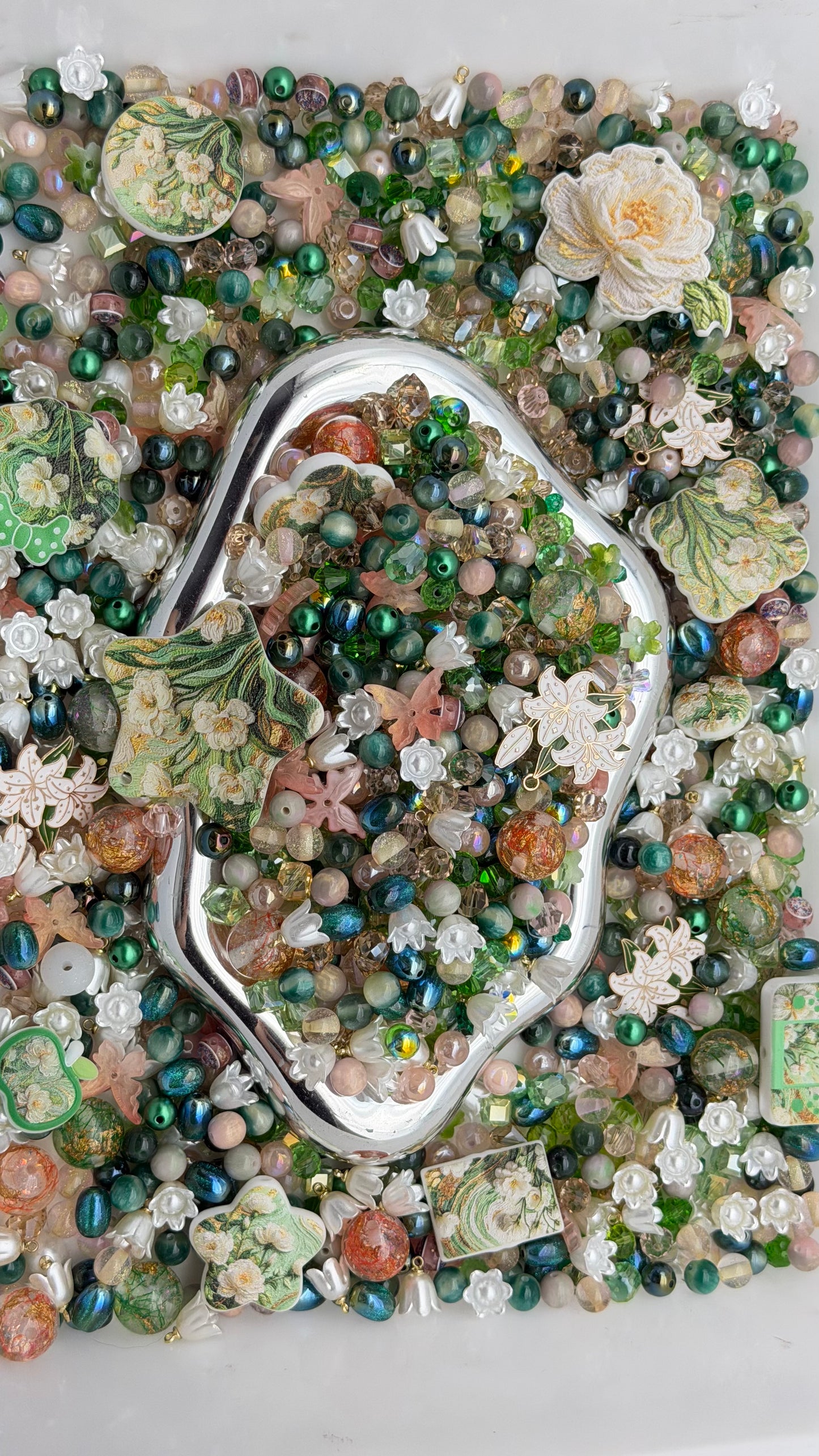 7.17 PHONE CHAIN MIX BEADS:J3