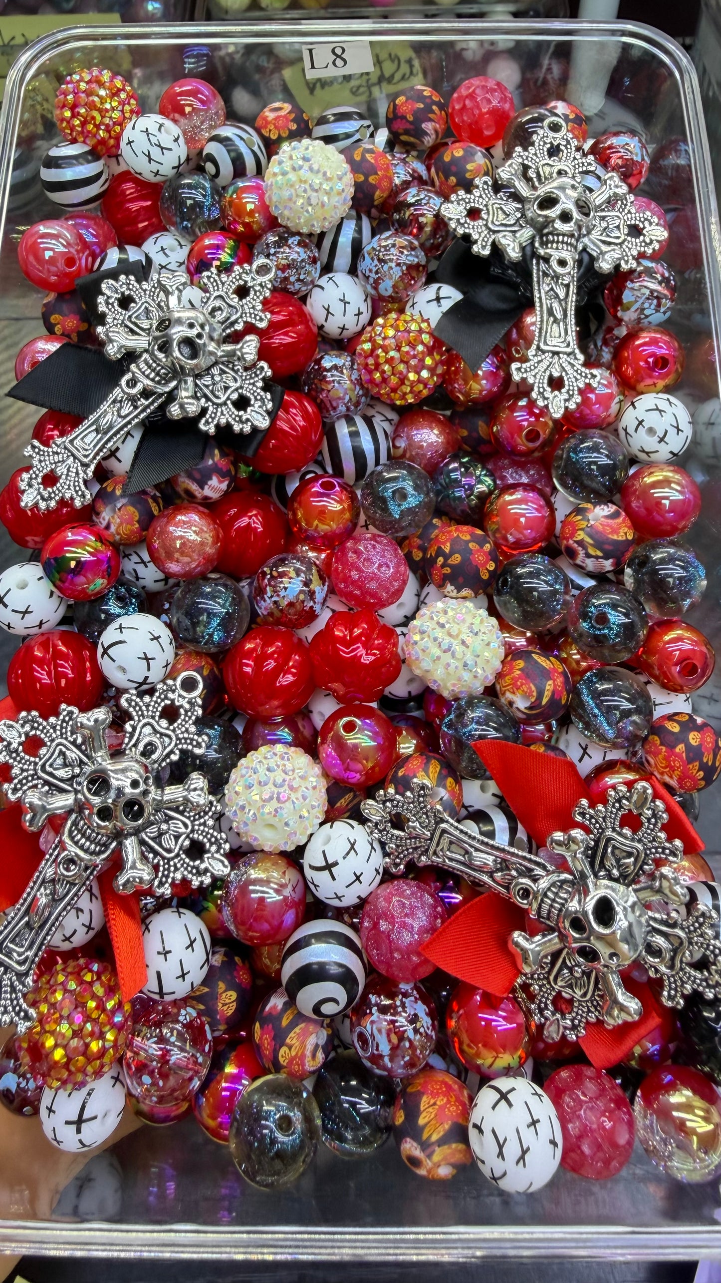 7.18 FANCY MIX BEADS:L8(crossing swirls)