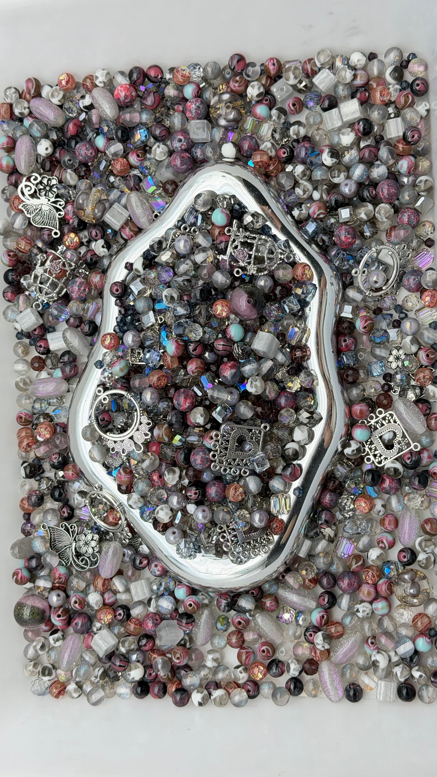 7.19 PHONE CHAIN MIX BEADS:C9