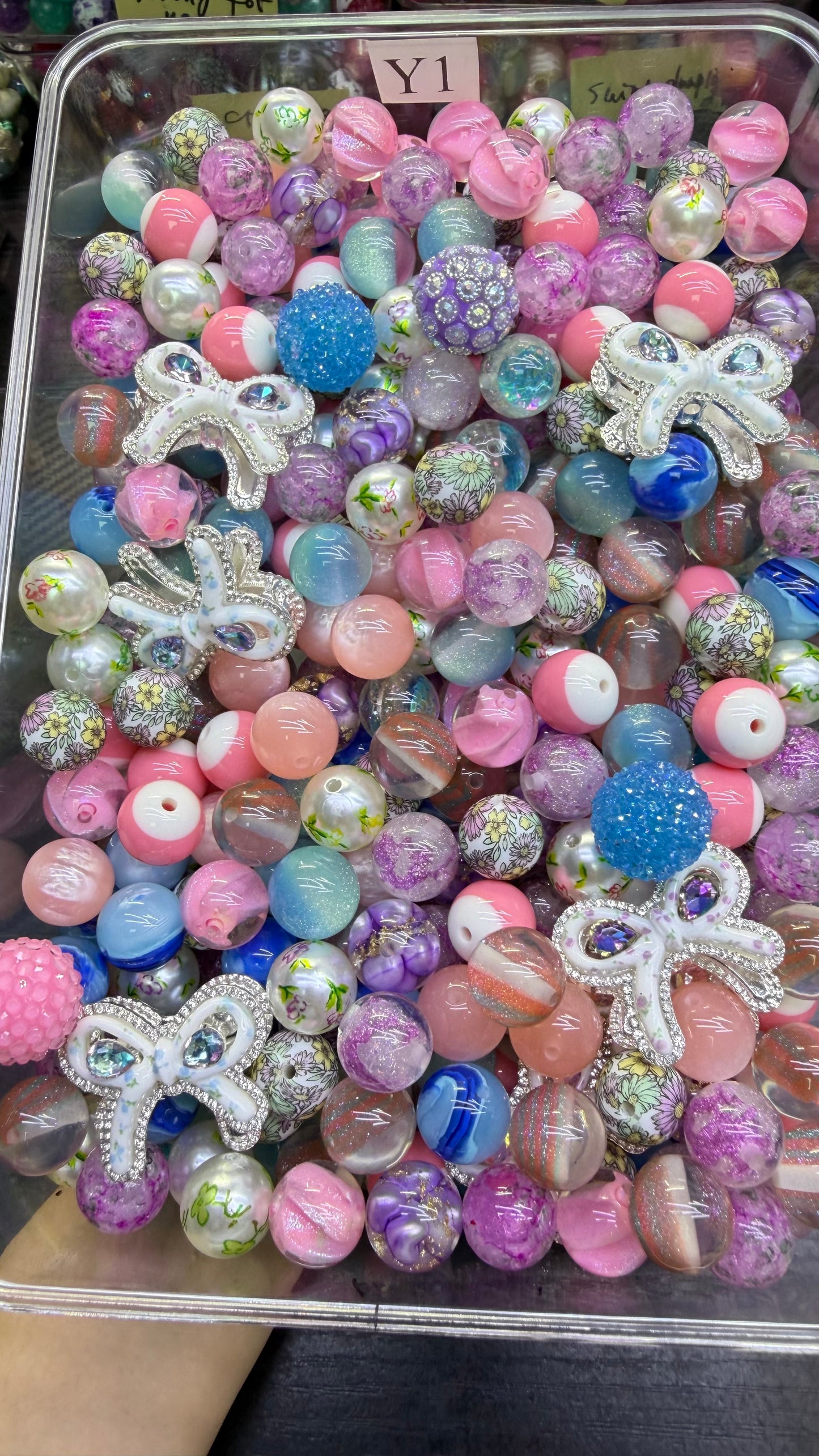 7.19 FANCY MIX BEADS:Y1