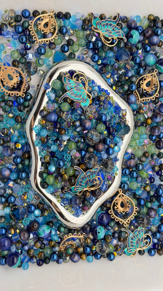 7.26 PHONE CHAIN MIX BEADS:bule butterfly