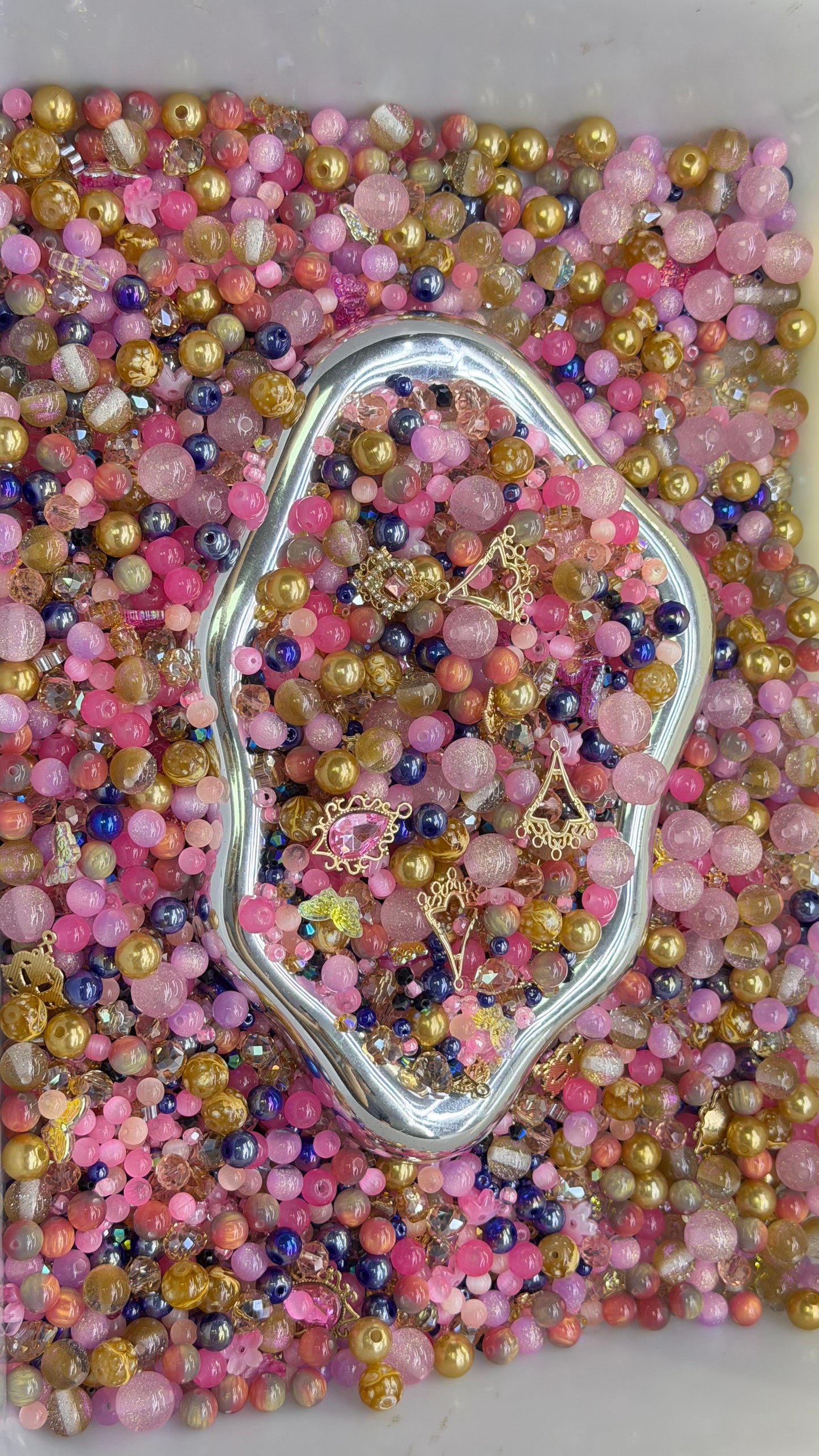 8.2 PHONE CHAIN MIX BEADS: