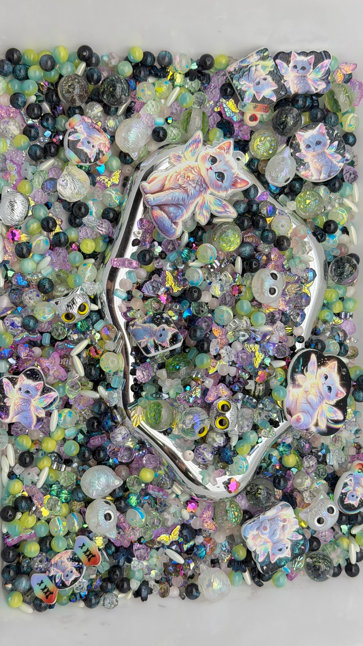 8.7 PHONE CHAIN MIX BEADS:cat