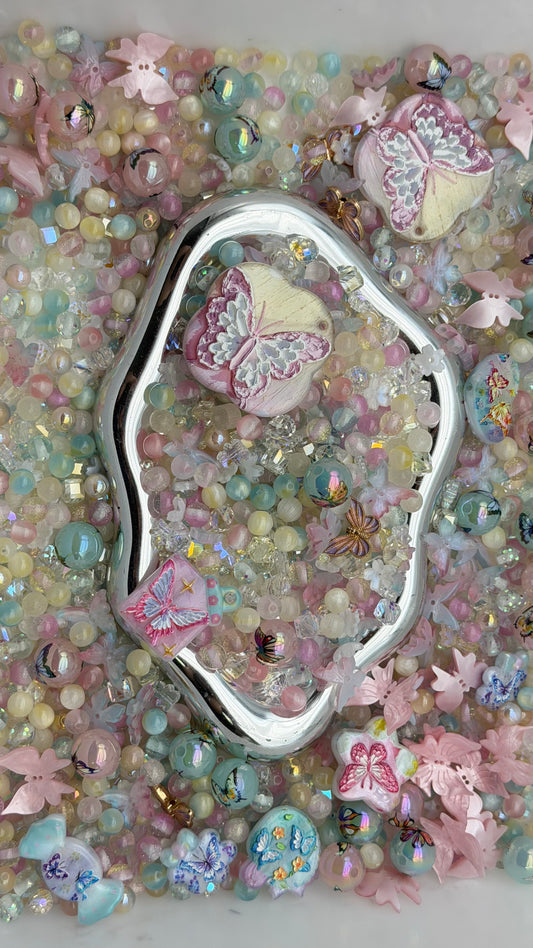 8.7 PHONE CHAIN MIX BEADS:butterfly