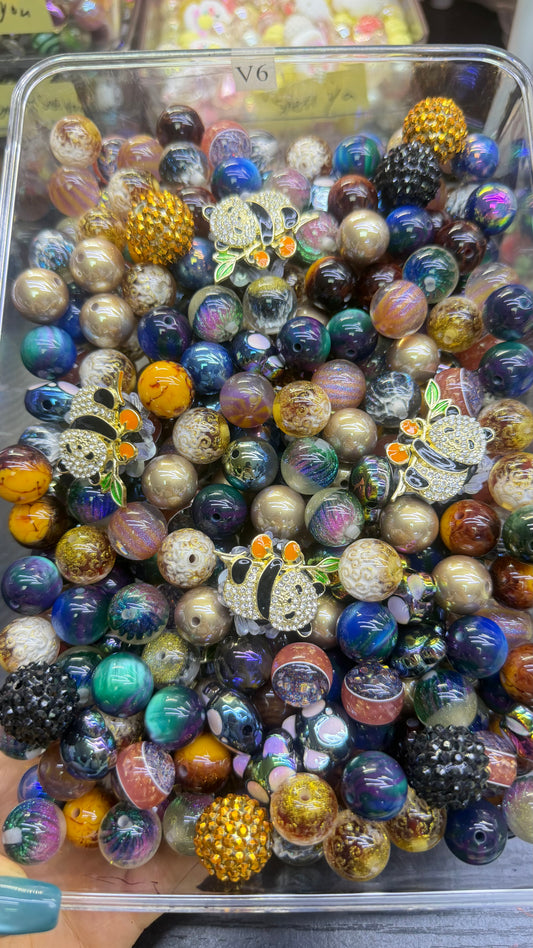 8.7 FANCY MIX BEADS:V6(panda love)