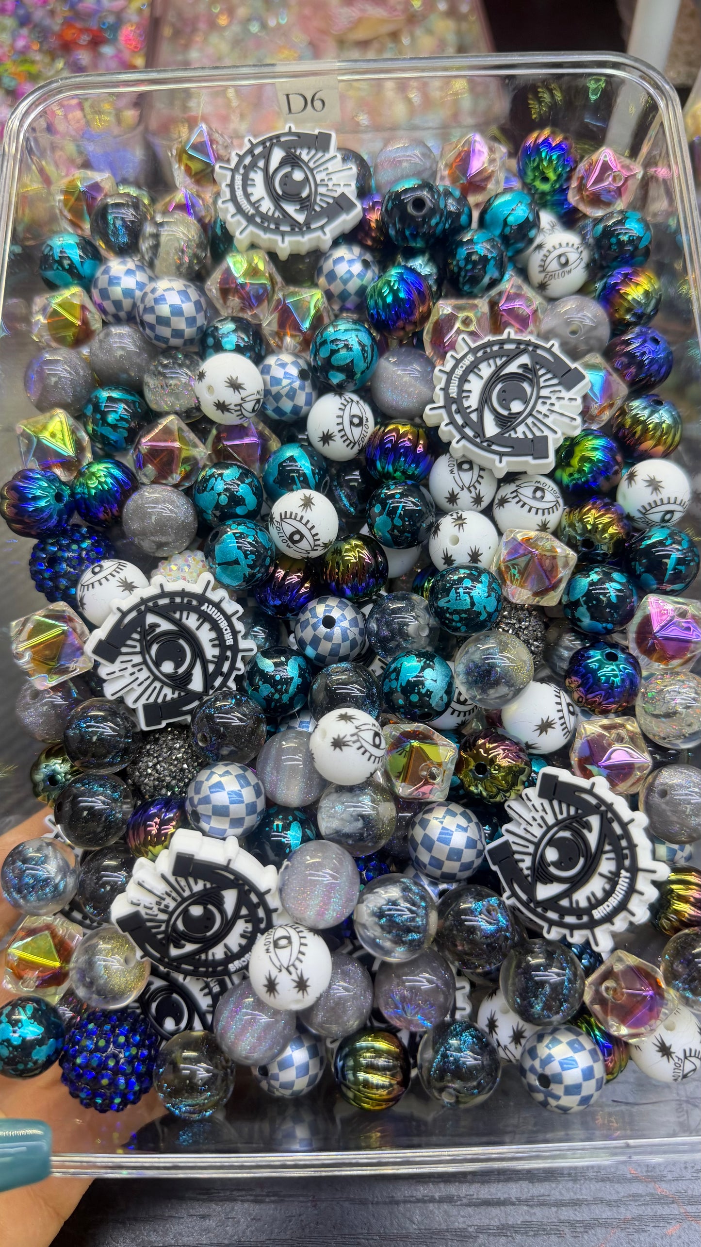 8.7 FOCAL MIX BEADS:D6(eyes see you)
