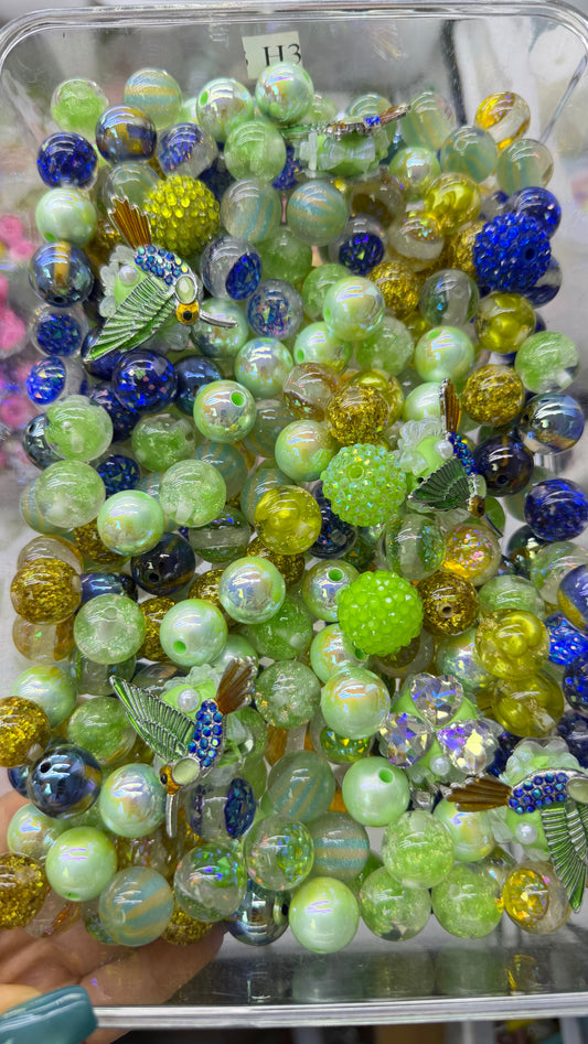 8.9 FANCY MIX BEADS:O3(hummingbird forest)