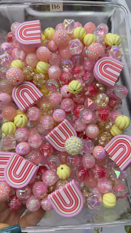 8.9 FOCAL MIX BEADS:B6(pink lemonade)