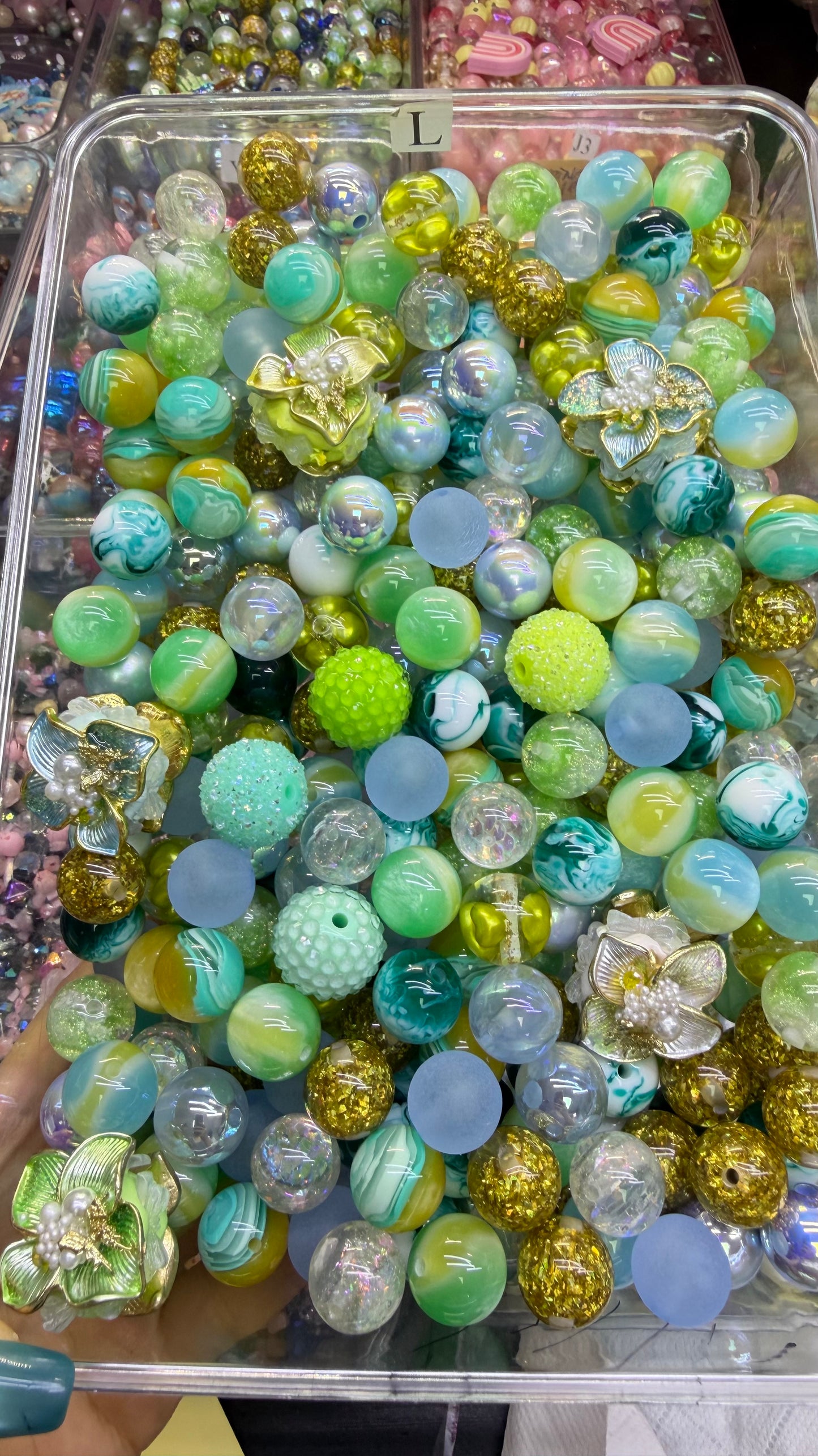 8.12 FANCY MIX BEADS:L