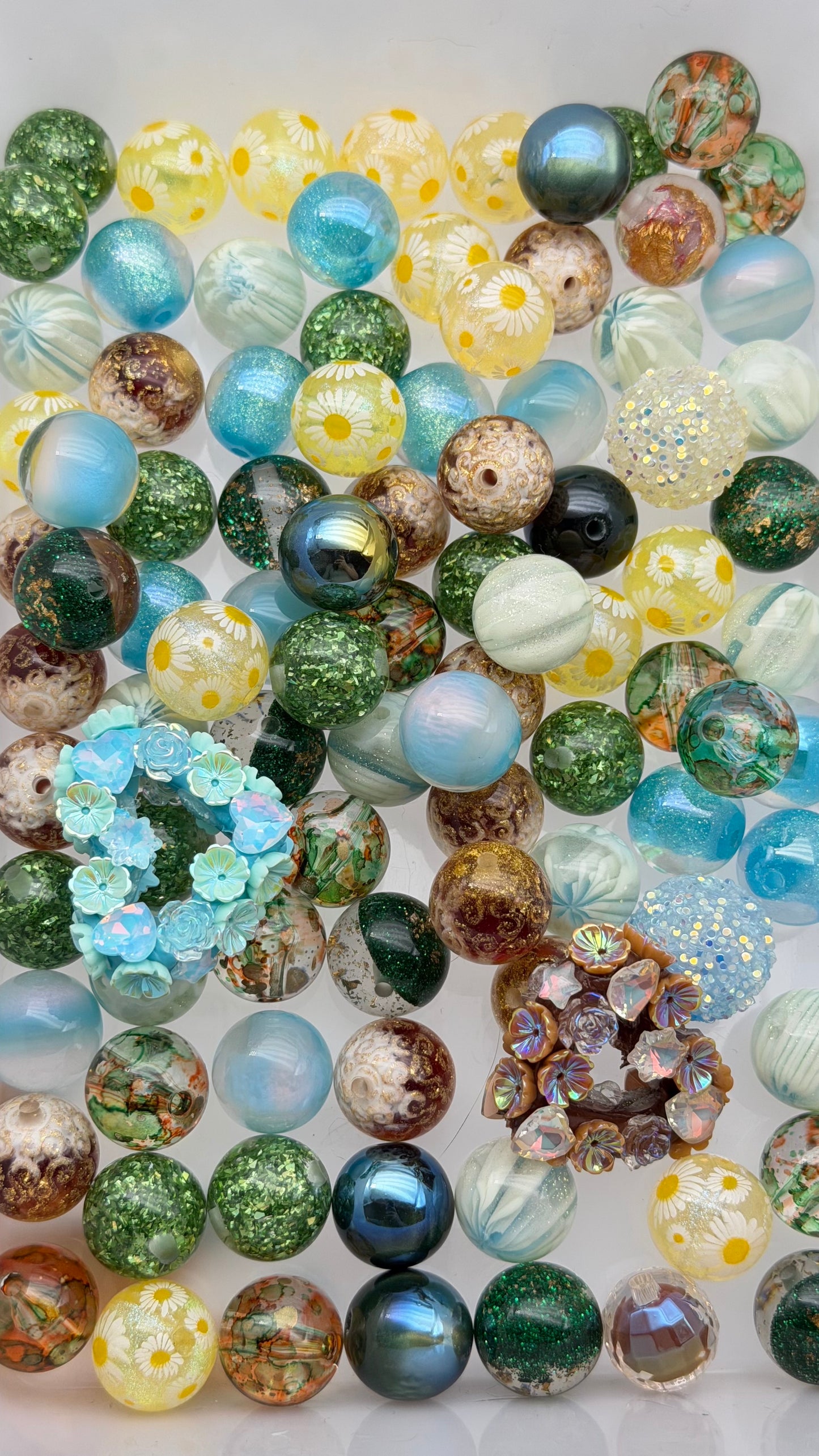 August Last chance mix beads(15%off)(only 1 stock)