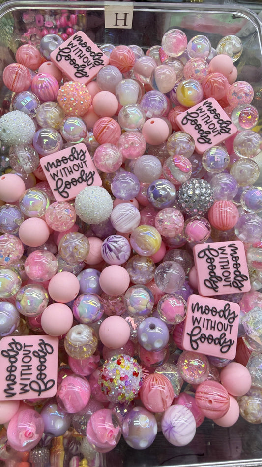 8.27 FOCAL MIX BEADS:J6 moody Romance
