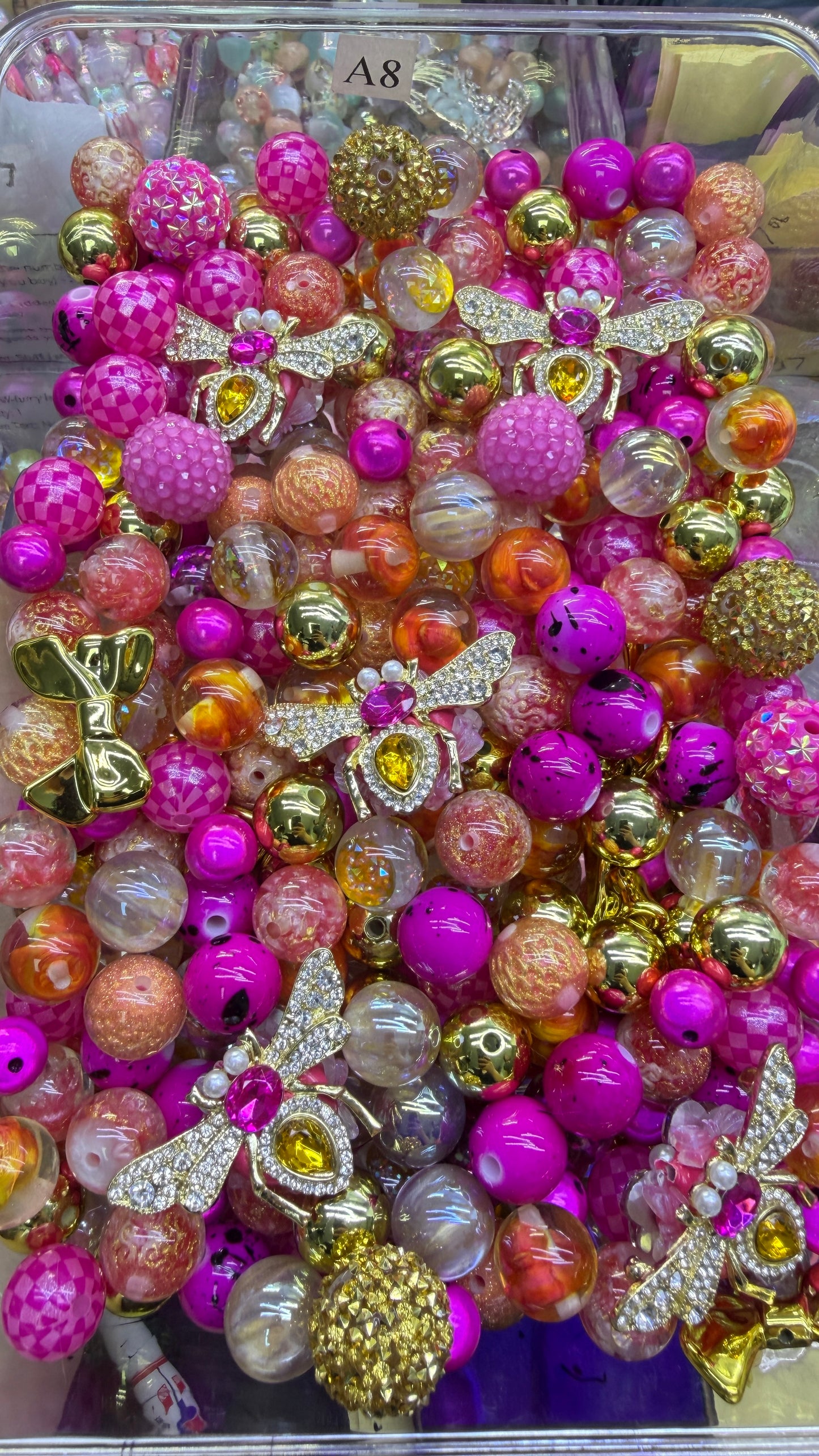 8.29 FANCY MIX BEADS:R8 Queen bee