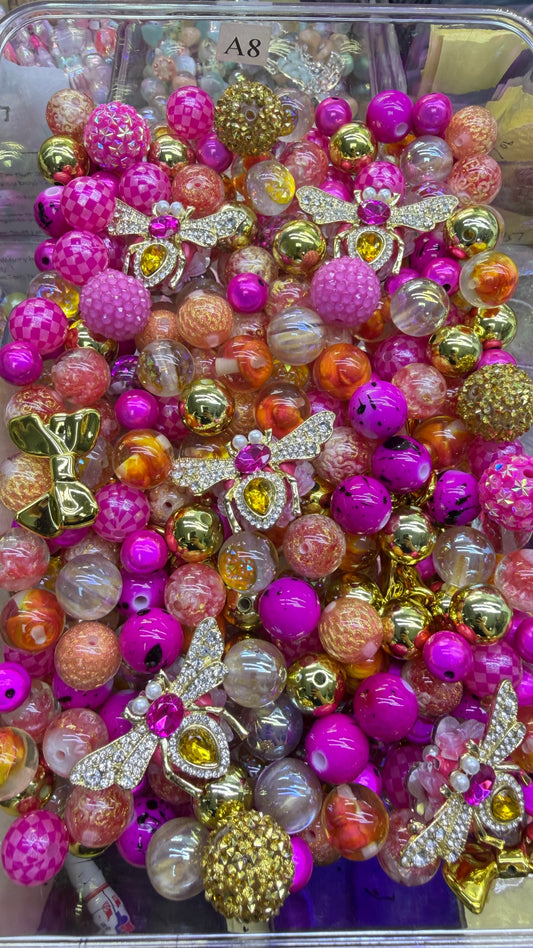 8.29 FANCY MIX BEADS:R8 Queen bee