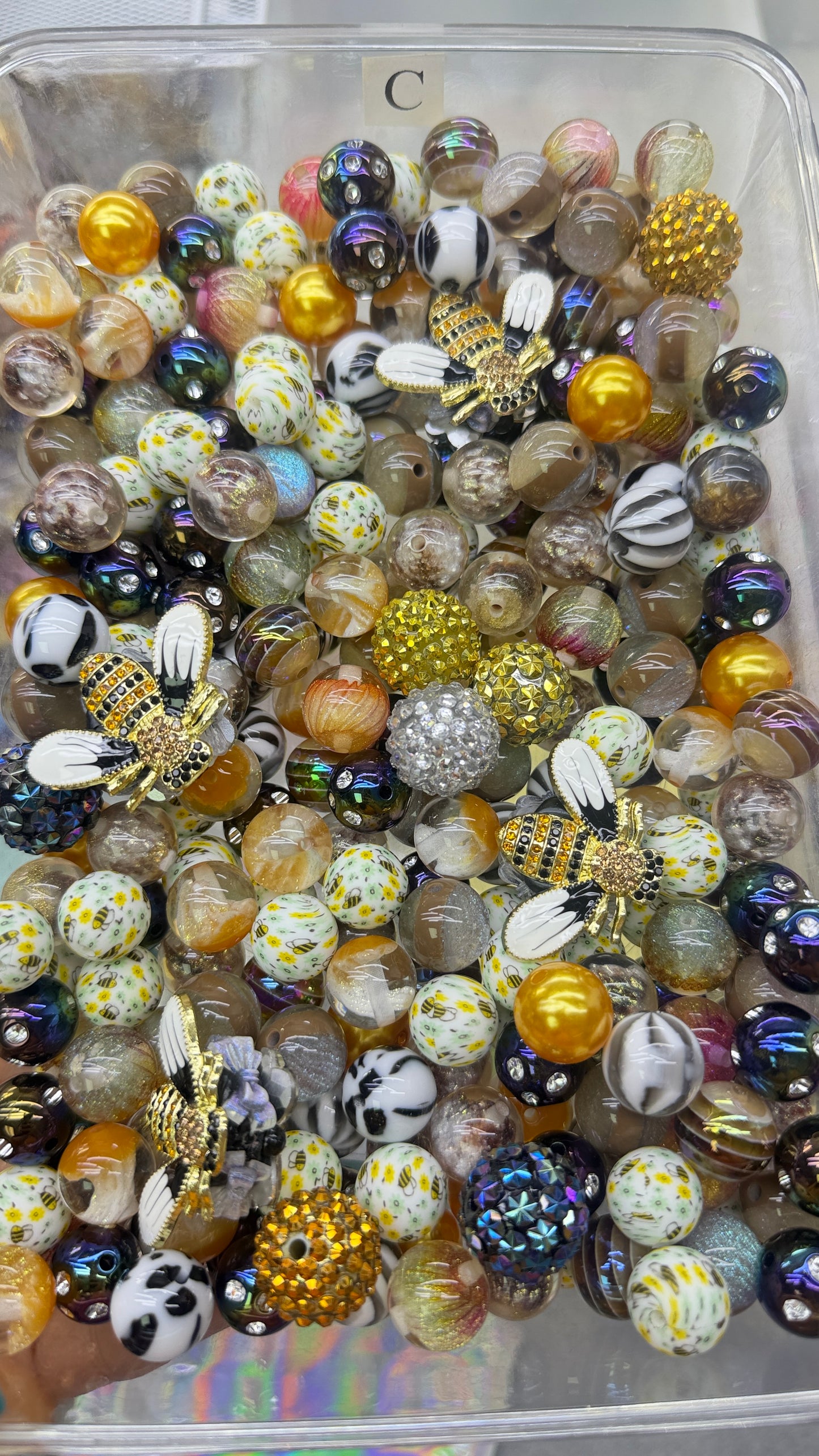 8.30 FANCY MIX BEADS:E8 bee enchanted