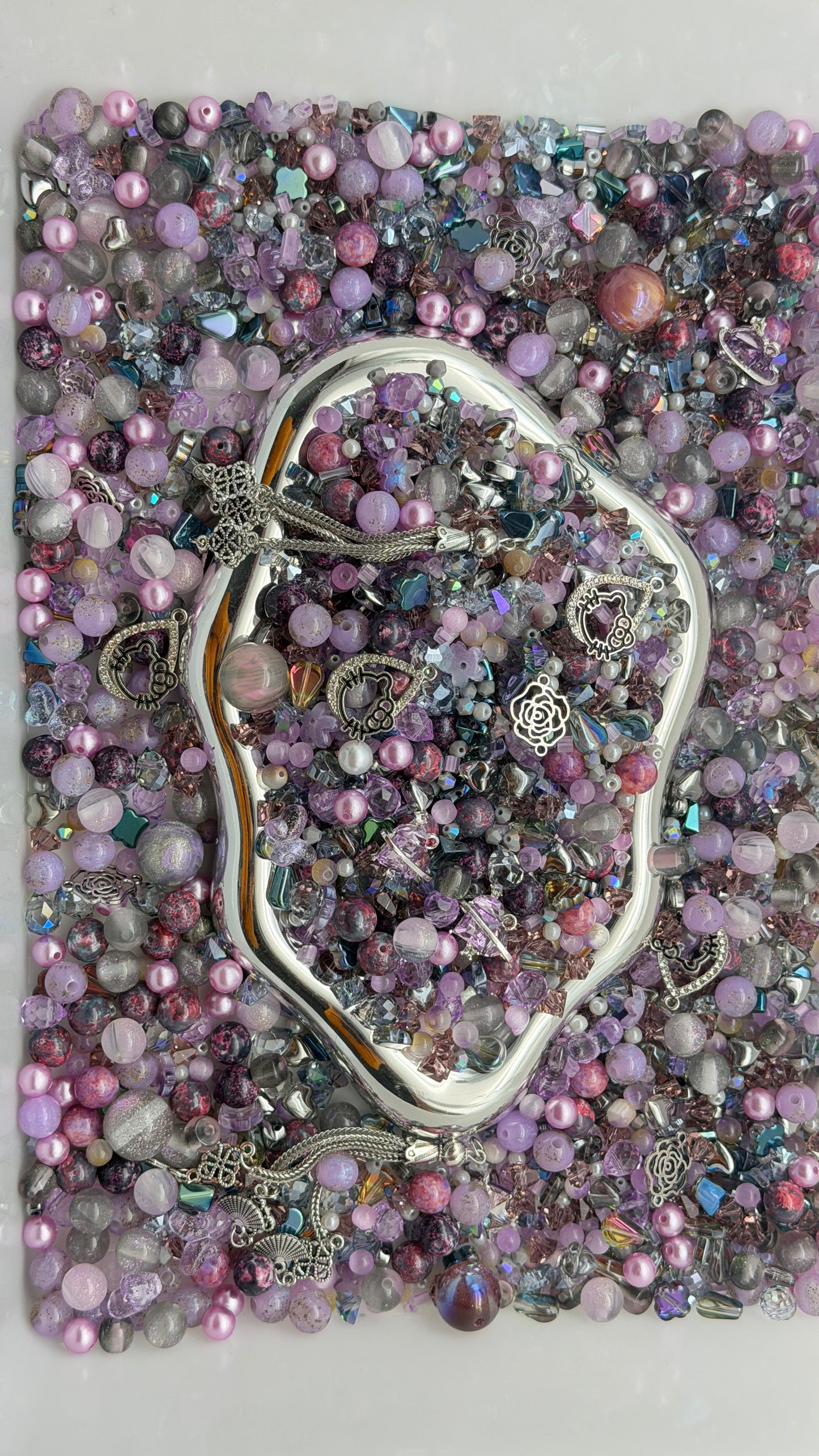 8.30 PHONE CHAIN MIX BEADS:purple