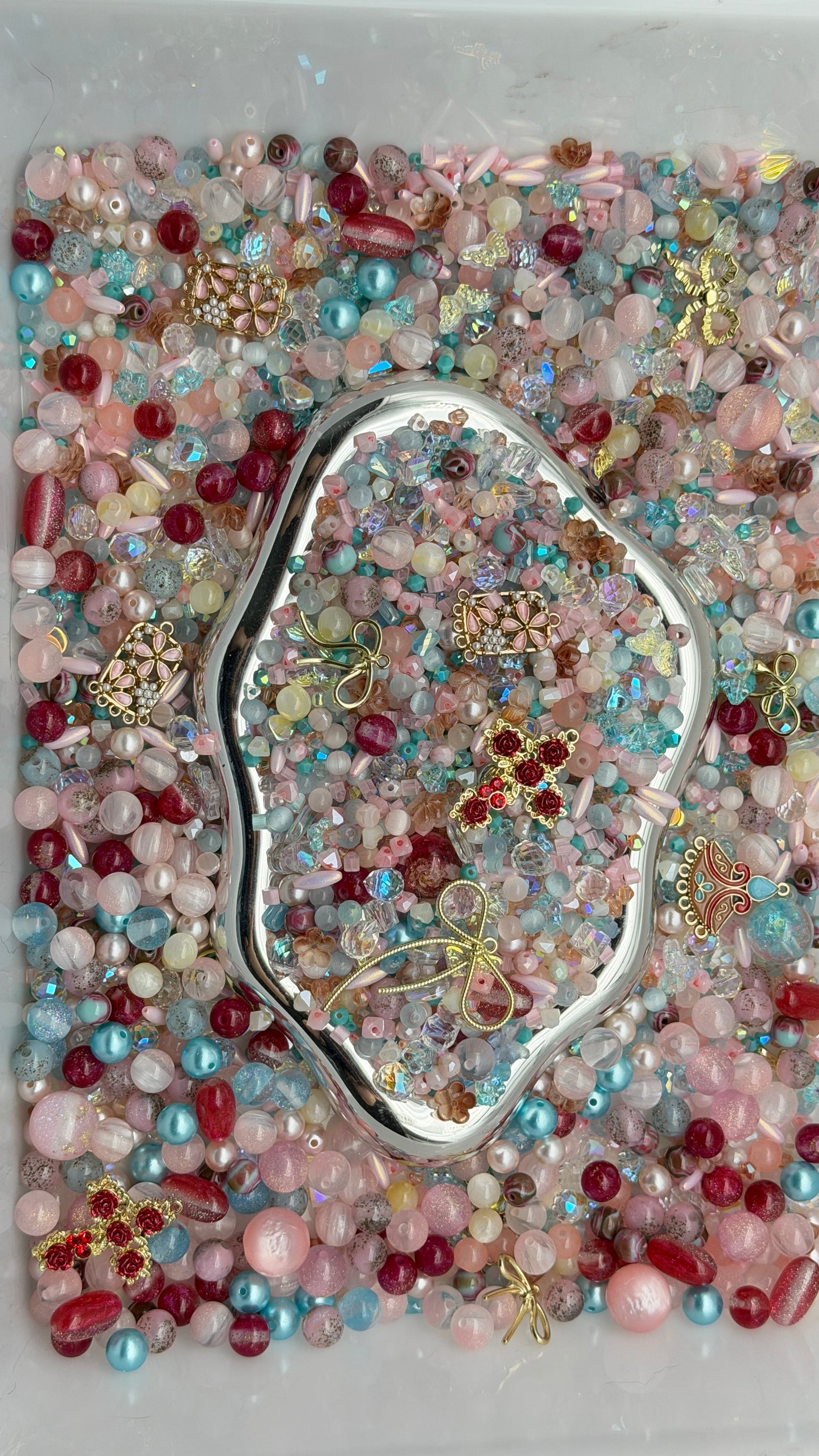 9.6 PHONE CHAIN MIX BEADS:cross with rose