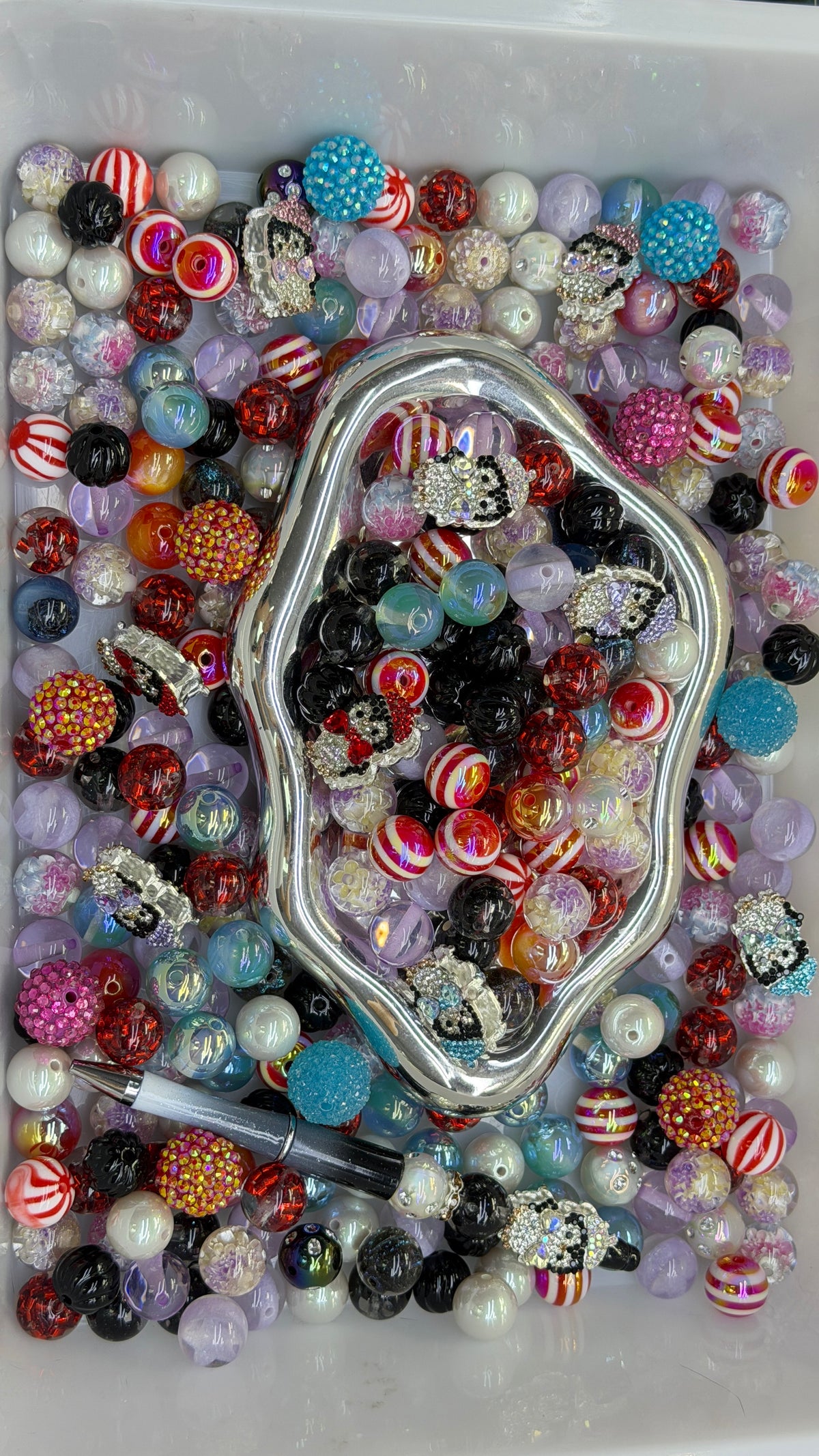 9.17 FANCY MIX BEADS:Penguin
